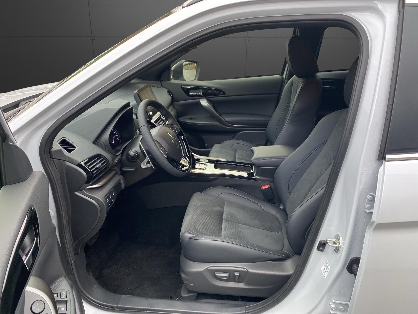 MITSUBISHI Eclipse Cross 2.4 PHEV Blackline 4x4-image-9