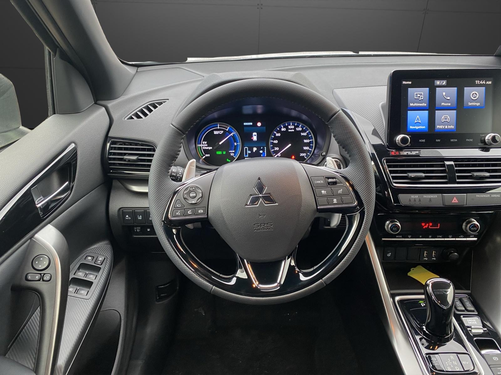 MITSUBISHI Eclipse Cross 2.4 PHEV Blackline 4x4-image-10