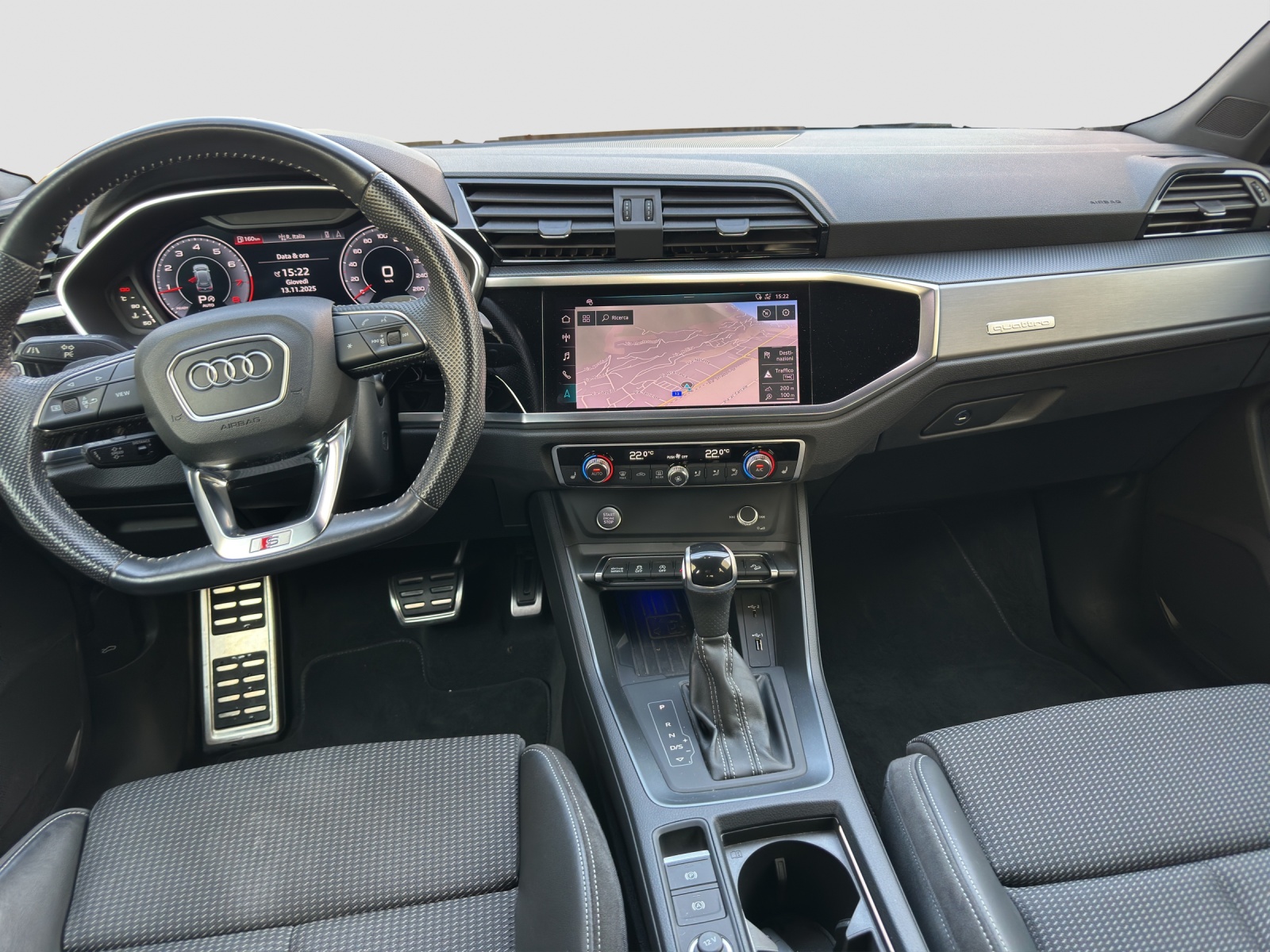 AUDI Q3 45 TFSI S line quattro S-tronic-image-8