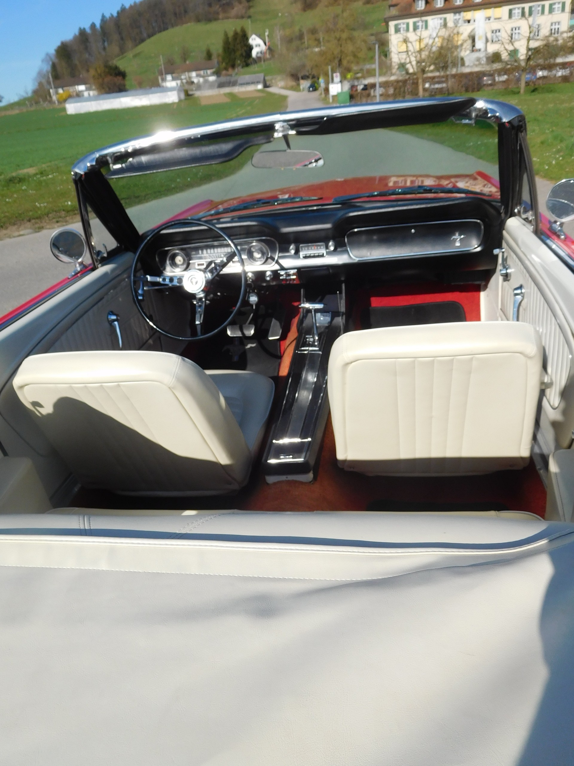 FORD MUSTANG V8 Cabrio-image-12