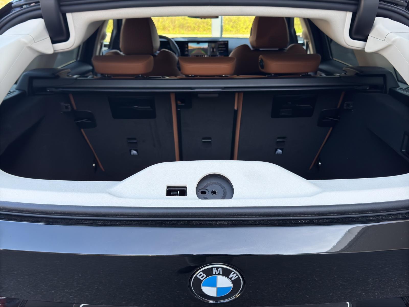 BMW 320d xDrive Touring-image-18