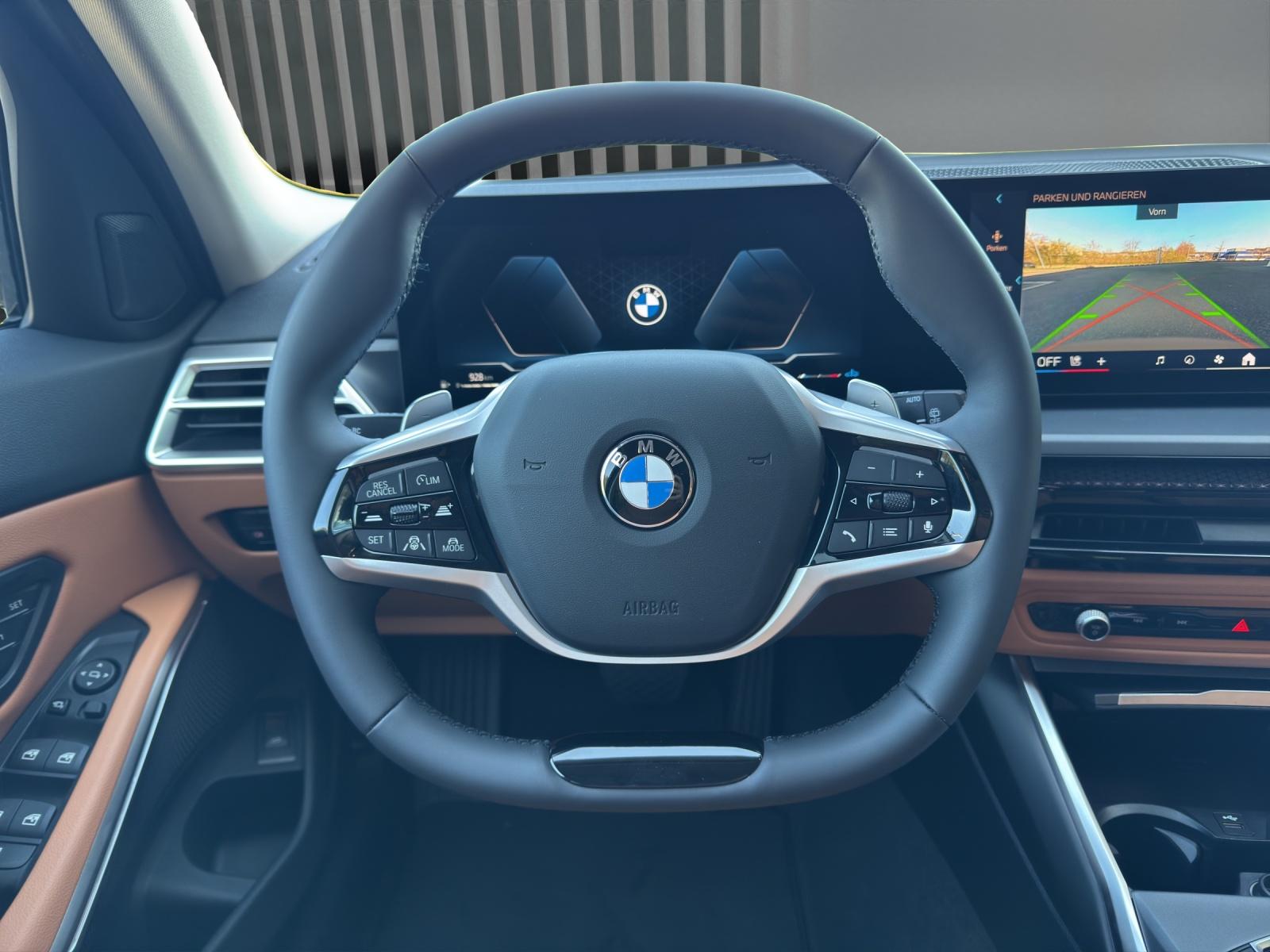 BMW 320d xDrive Touring-image-10