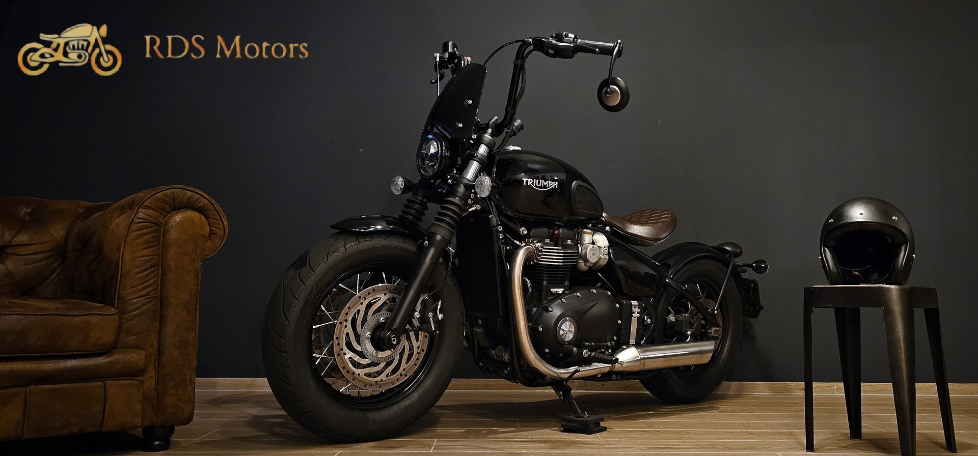 TRIUMPH Bonneville 1200 Bobber-showroom-element-3