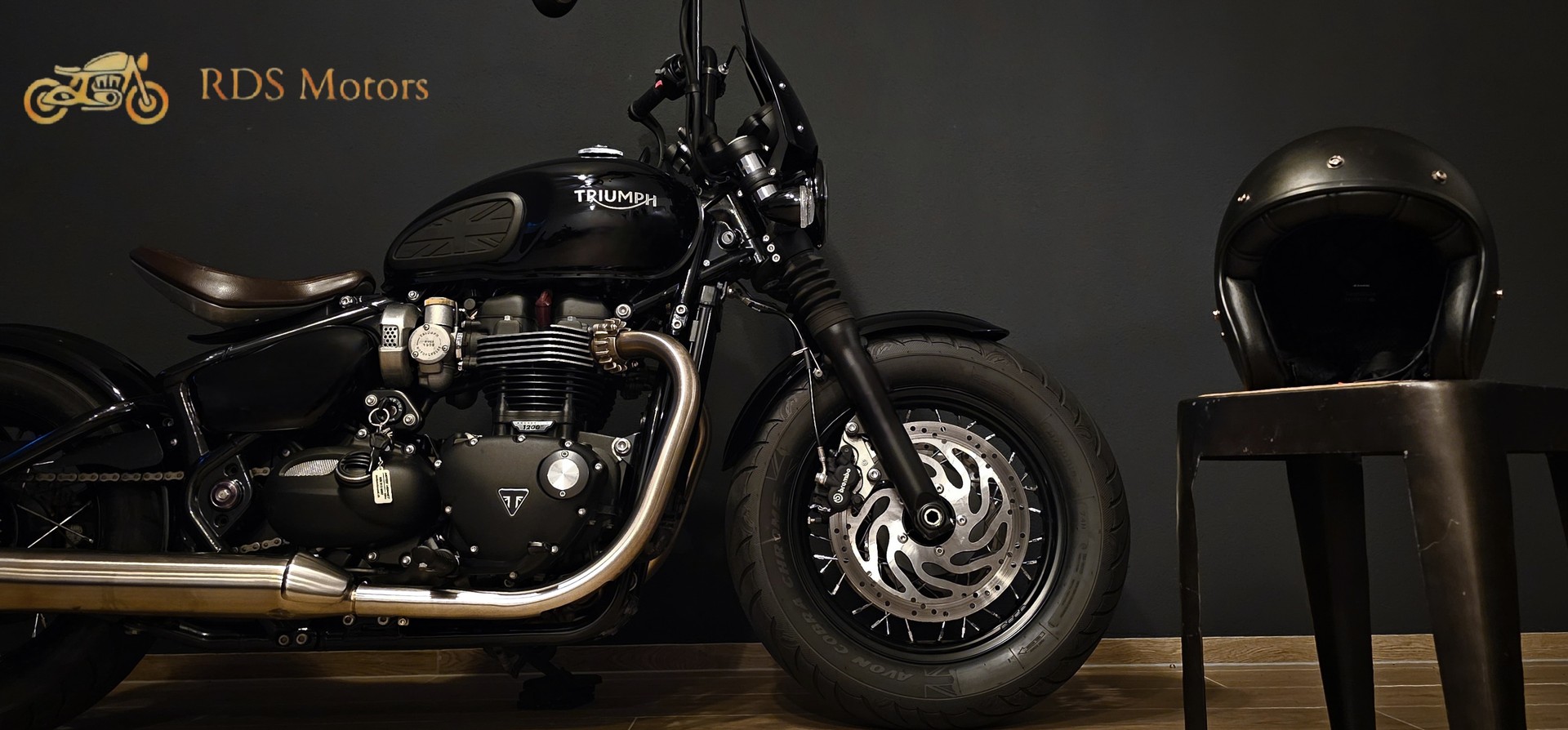 TRIUMPH Bonneville 1200 Bobber Black-image-5