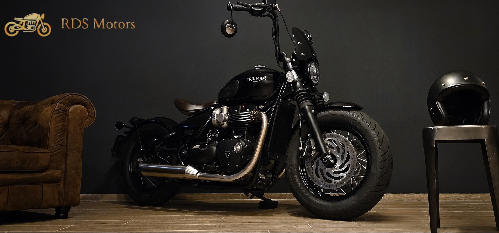 TRIUMPH Bonneville 1200 Bobber-showroom-element-1
