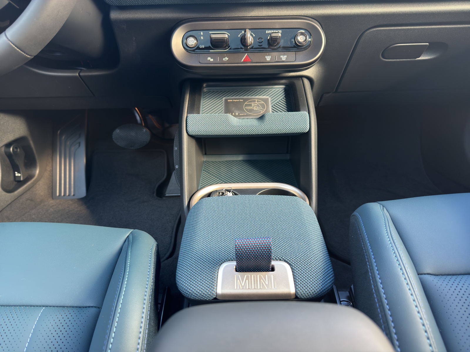 MINI Countryman SE ALL 4-image-15