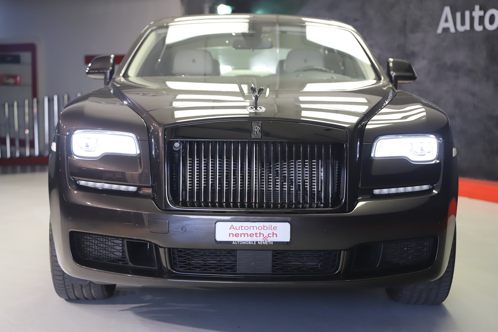 ROLLS-ROYCE Ghost 6.6 V12 Black Badge-image-4