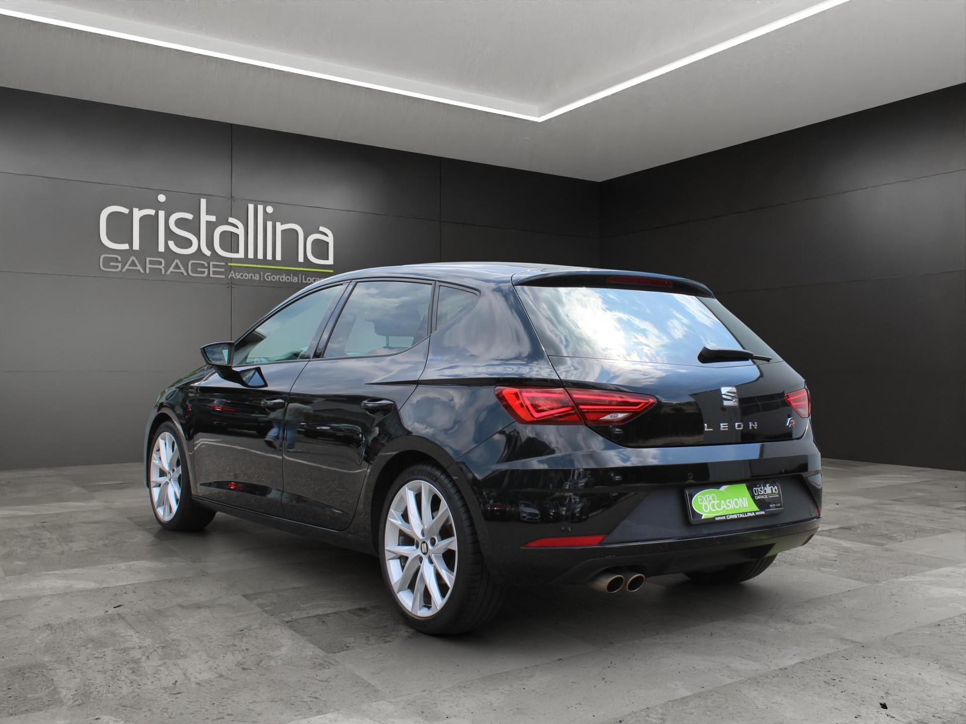 SEAT Leon 2.0 TSI FR DSG-image-2