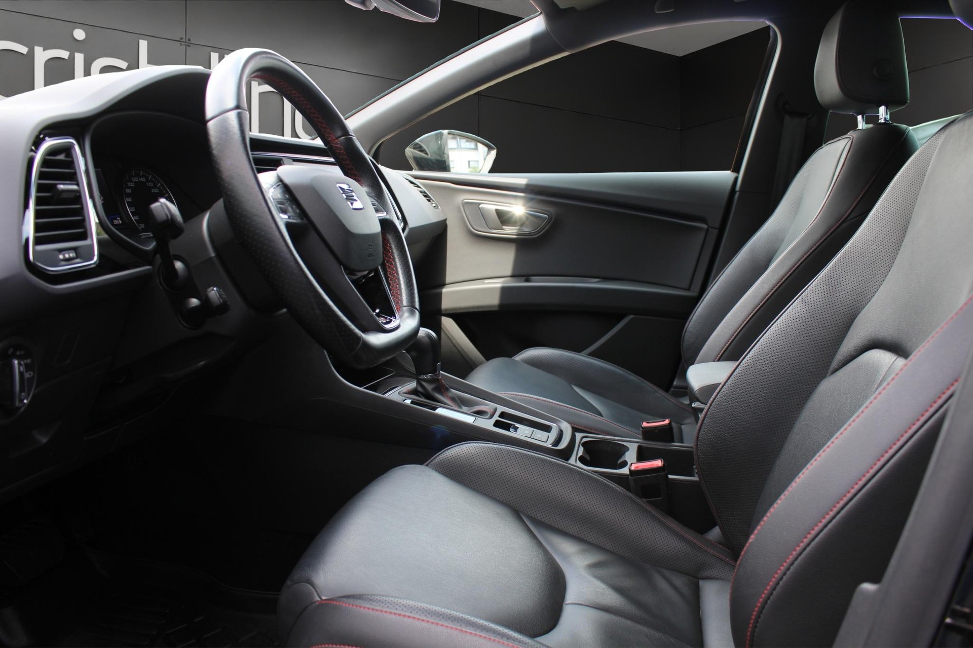 SEAT Leon 2.0 TSI FR DSG-image-6