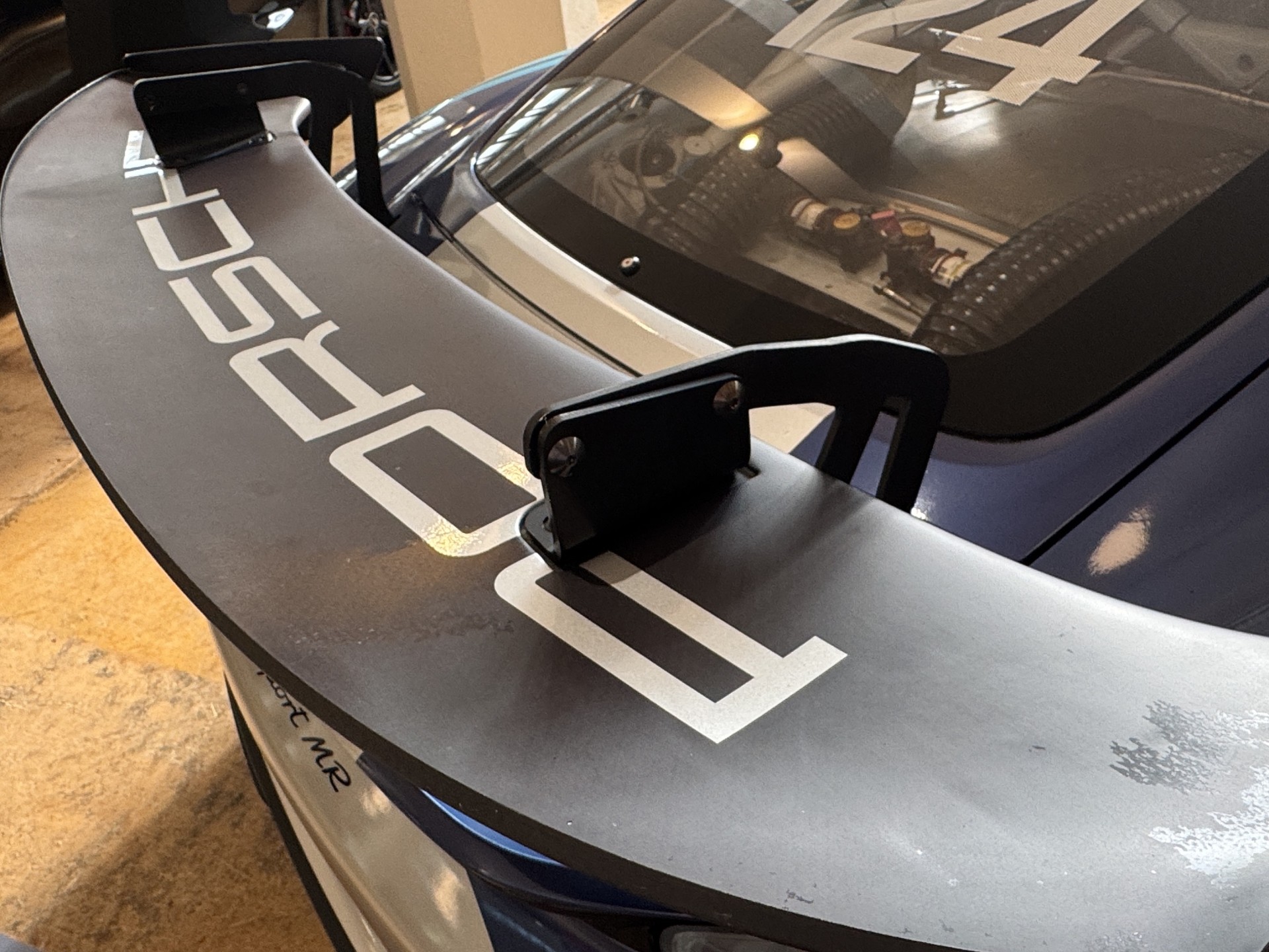 PORSCHE CAYMAN GT4 Clubsport Manthey Racing-image-24