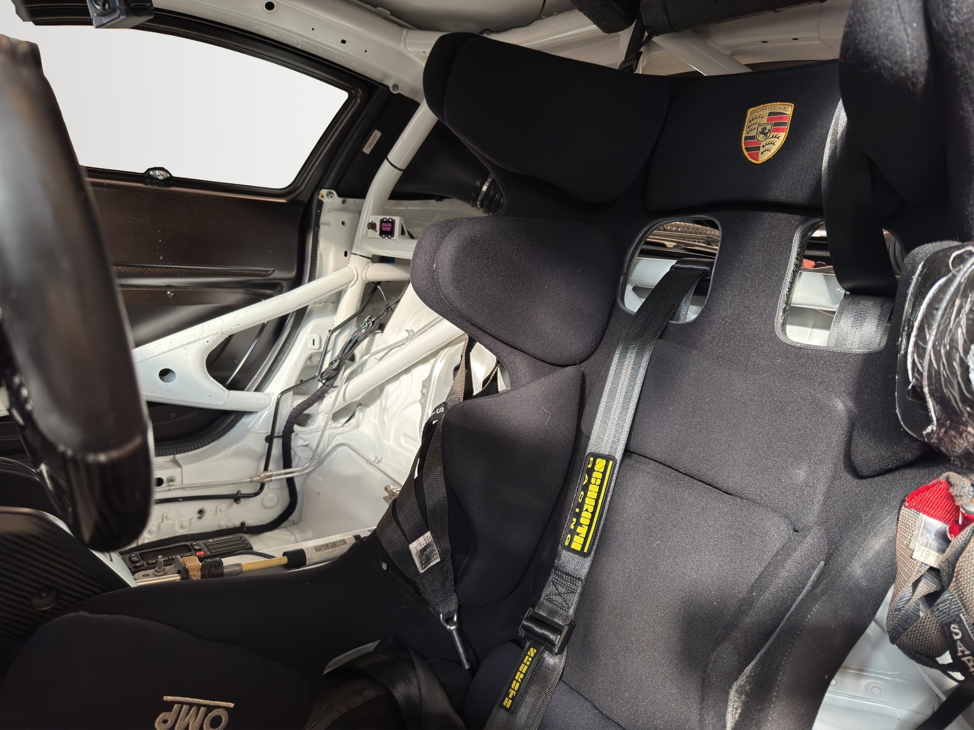 PORSCHE CAYMAN GT4 Clubsport Manthey Racing-image-11