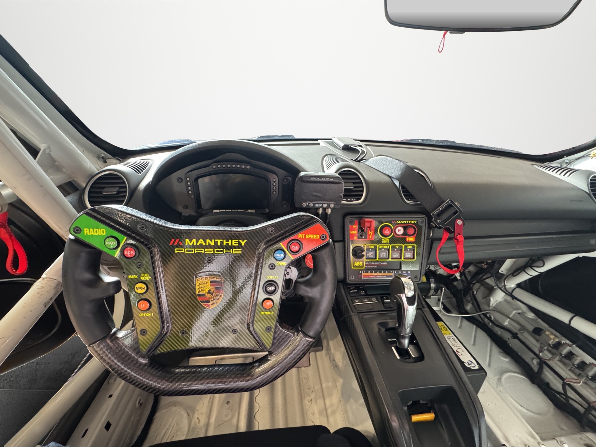 PORSCHE CAYMAN GT4 Clubsport Manthey Racing-image-12