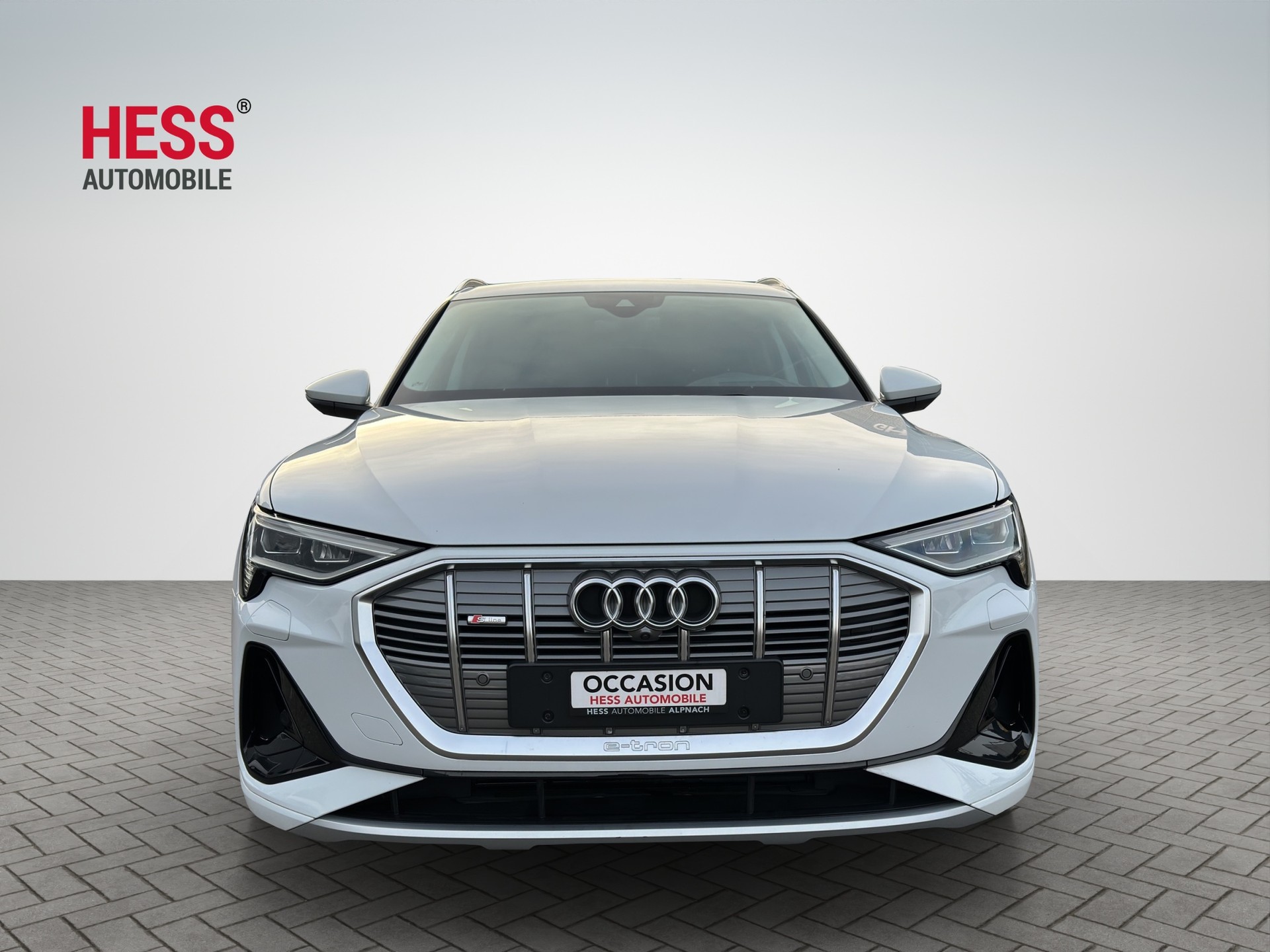 AUDI e-tron 55 S Line quattro-image-2
