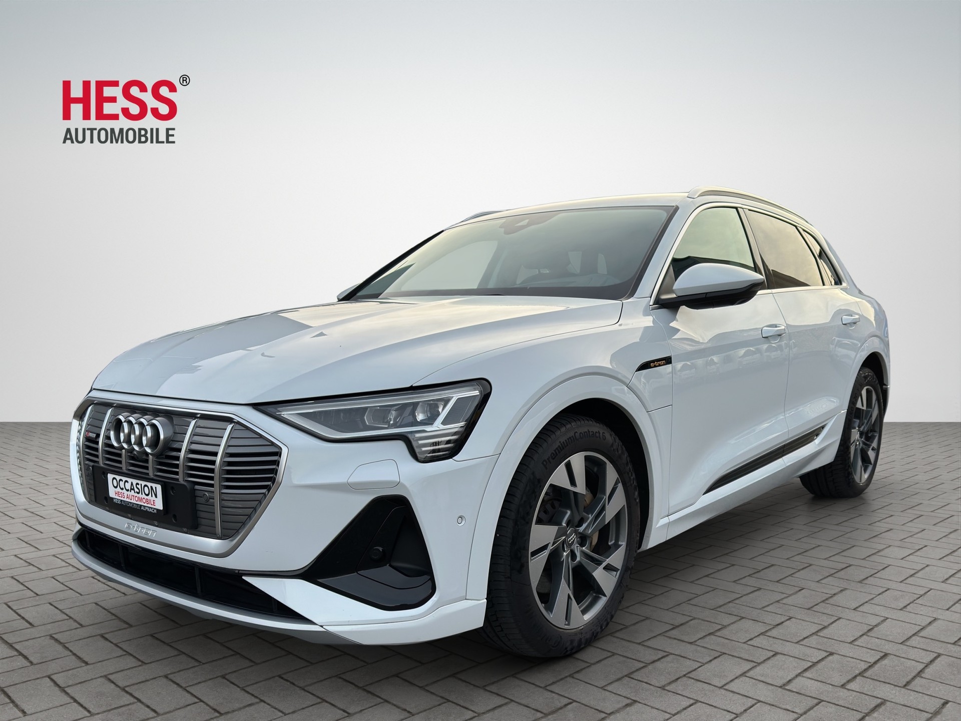 AUDI e-tron 55 S Line quattro-image-1