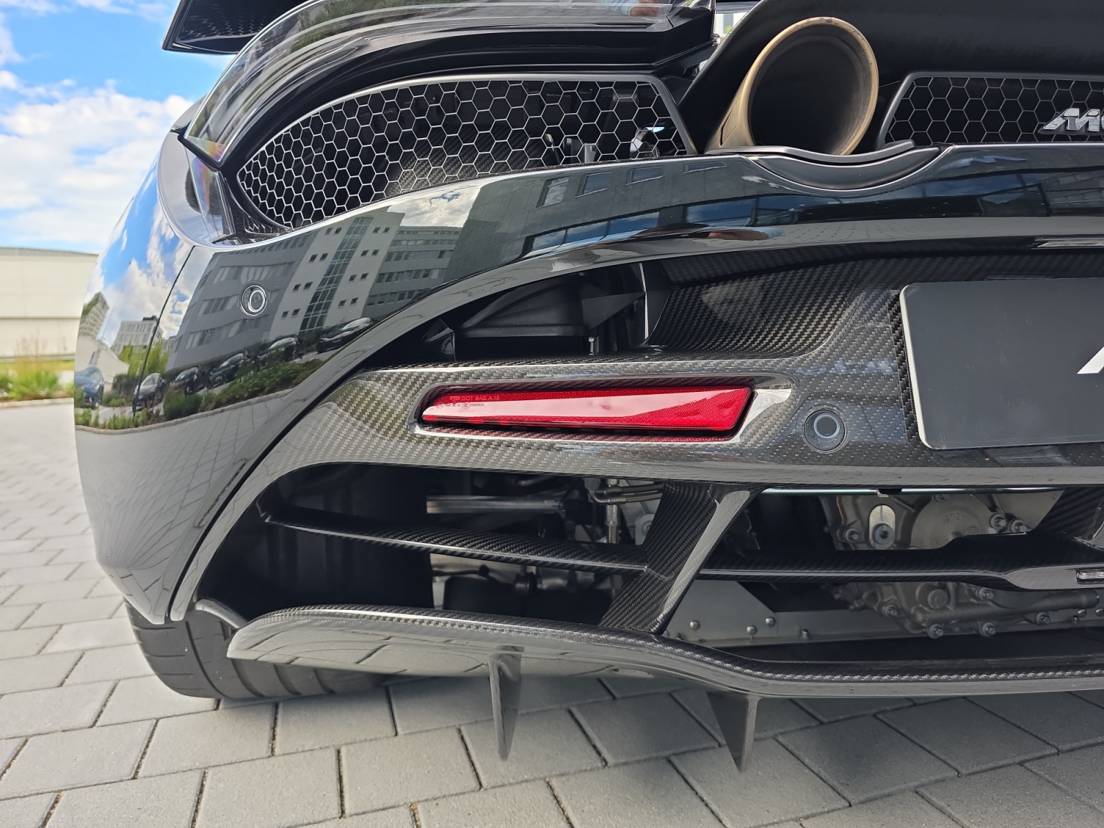 McLAREN 720S Coupé Luxury 4.0 V8 SSG-image-21