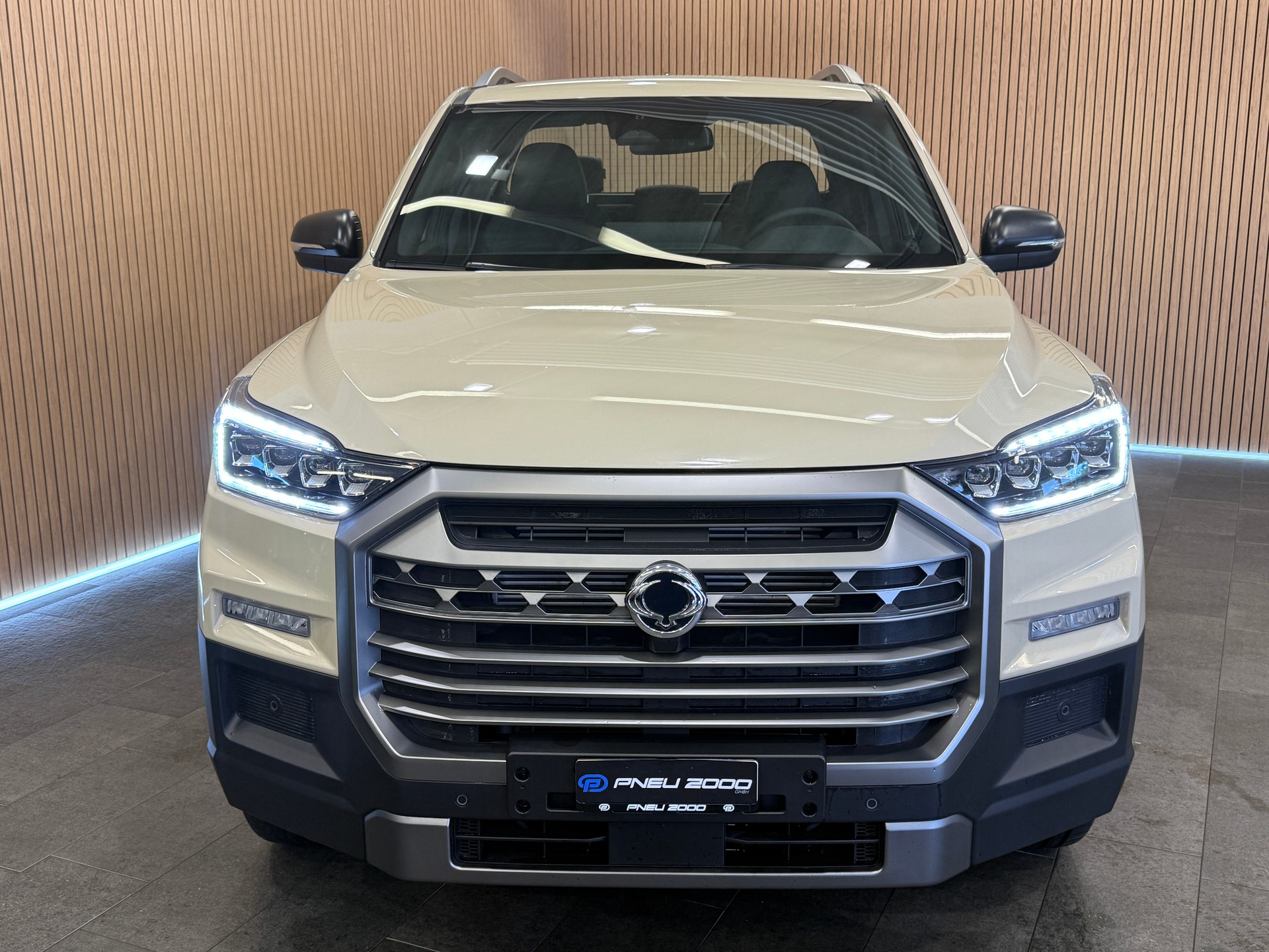 KGM-SsangYong Grand Musso 2.2 Blackline 4WD A *Facelift*-showroom-element-1