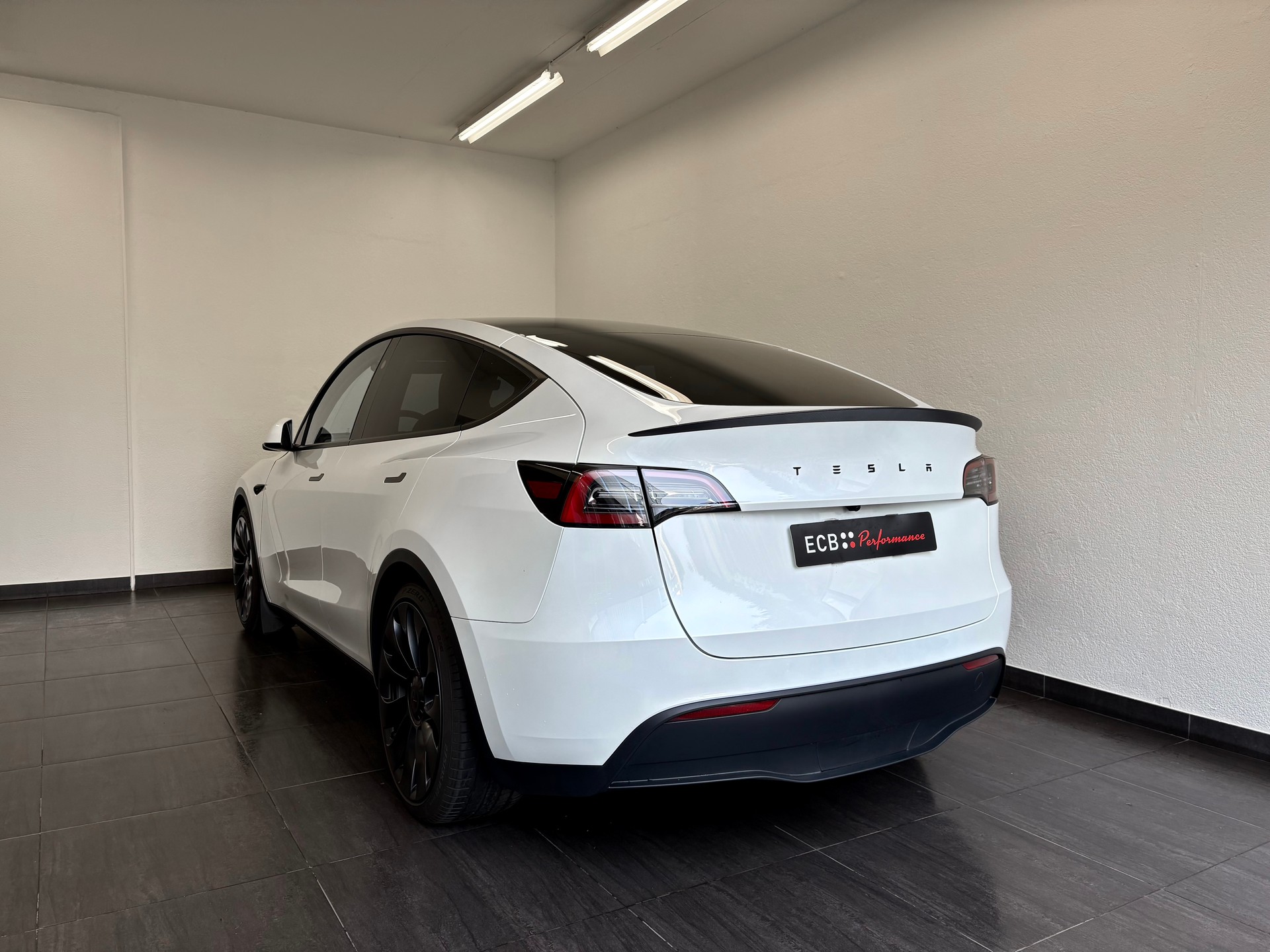 TESLA Model Y Performance-image-9