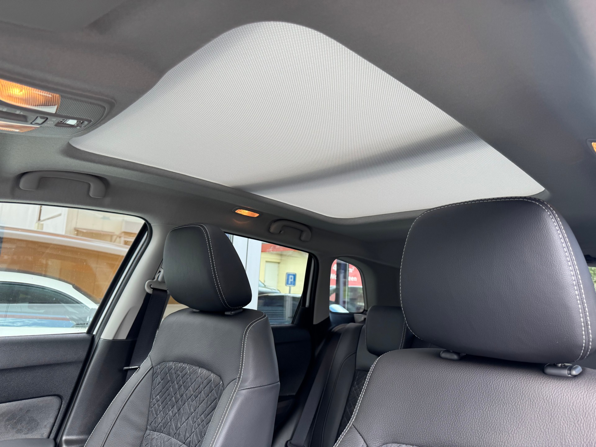 SUZUKI Vitara 1.4 Boosterjet Compact Top 4x4 Hybrid Automatic-image-6