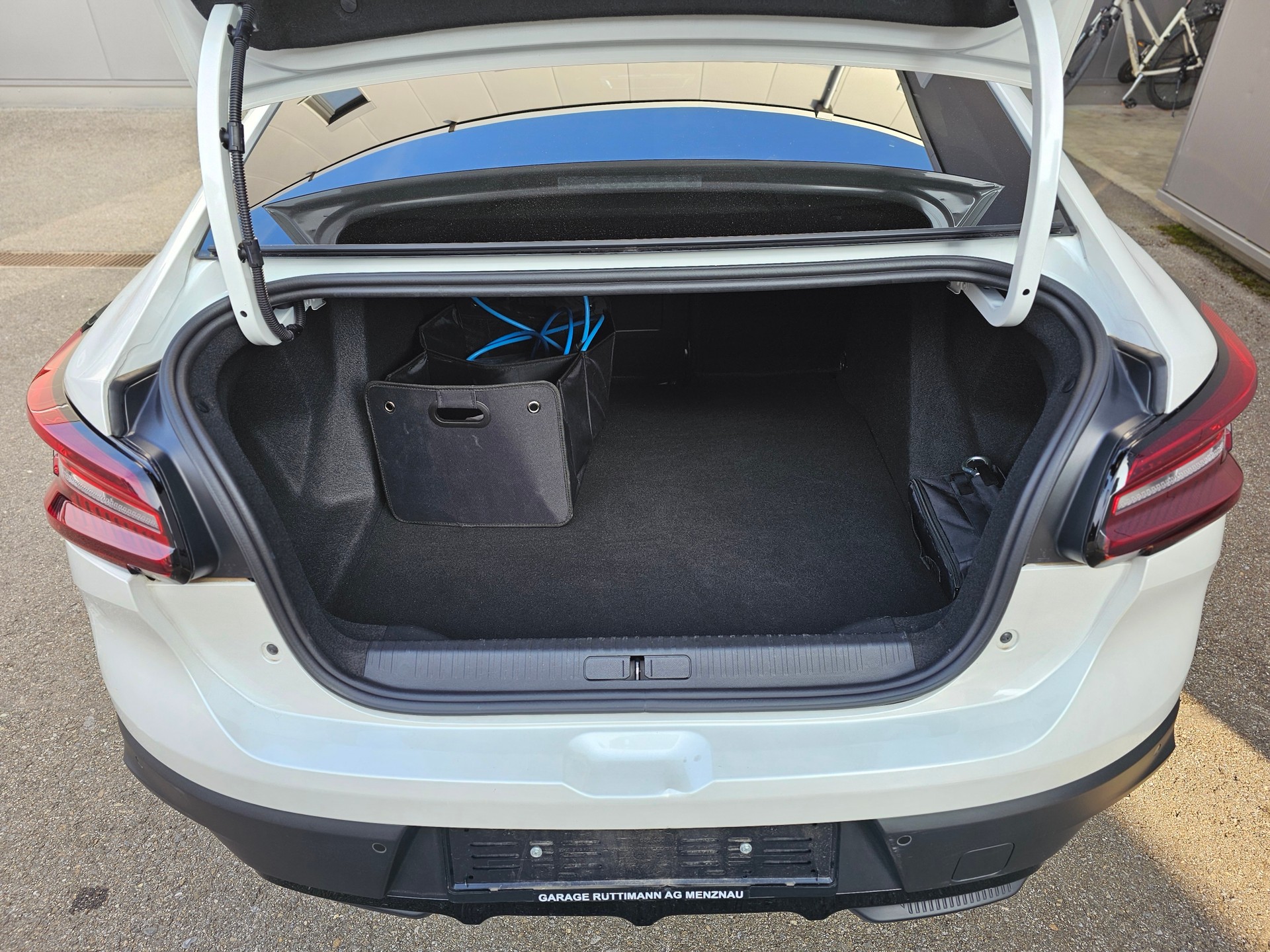 CITROEN C4 X 100 kW Shine-image-11
