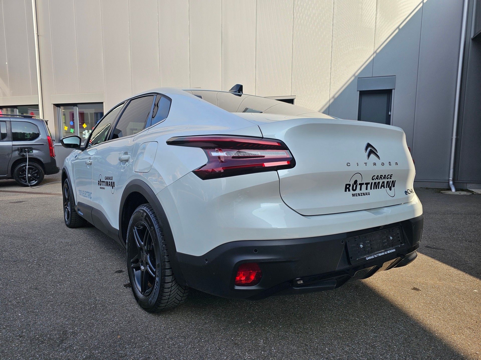 CITROEN C4 X 100 kW Shine-image-3