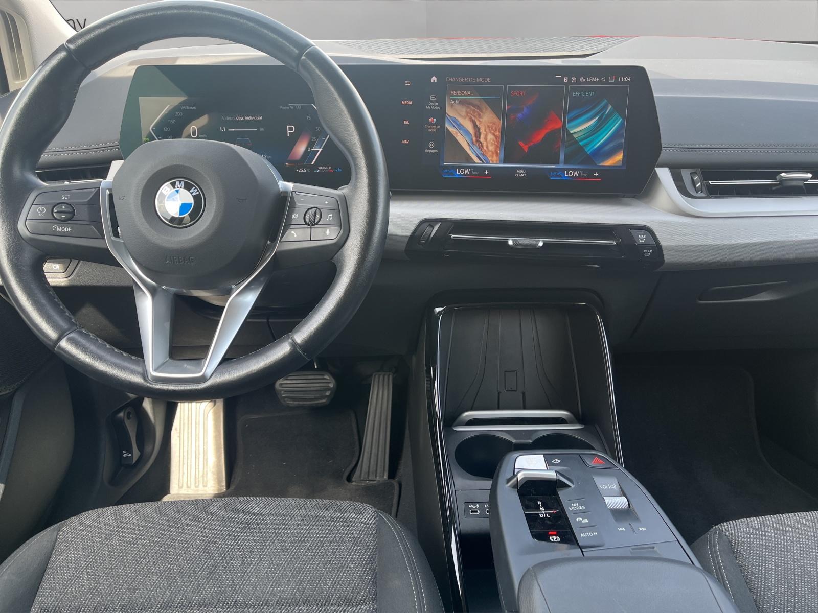 BMW 218d Active Tourer-image-12