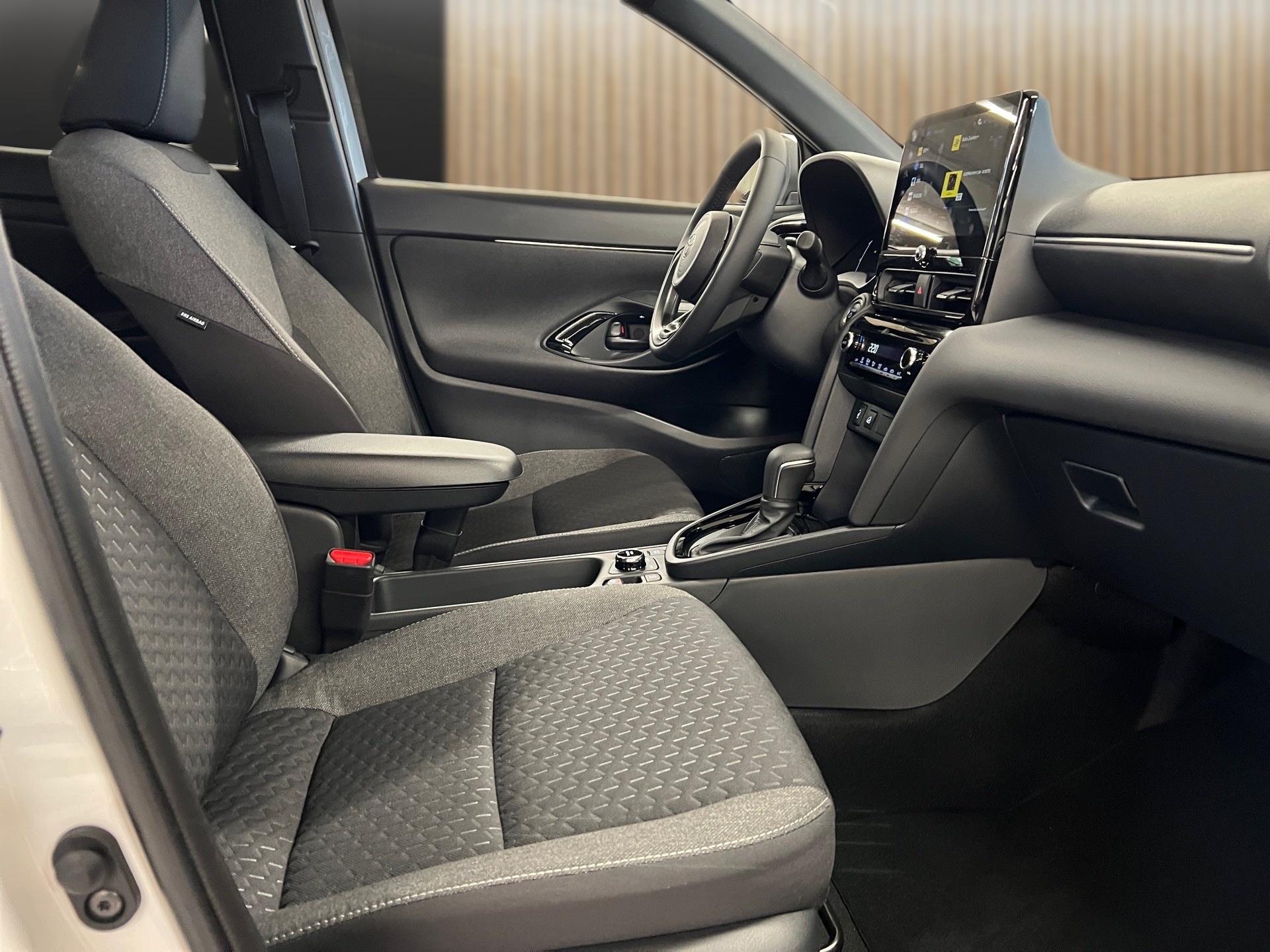 TOYOTA Yaris Cross 1.5 Trend AWDi e-CVT-image-15