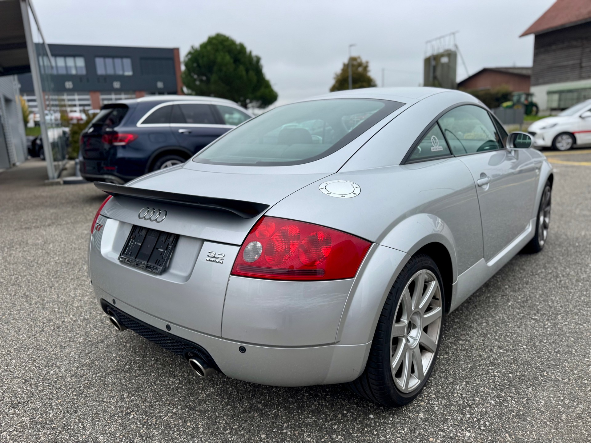 AUDI TT Coupé 3.2 quattro-image-3