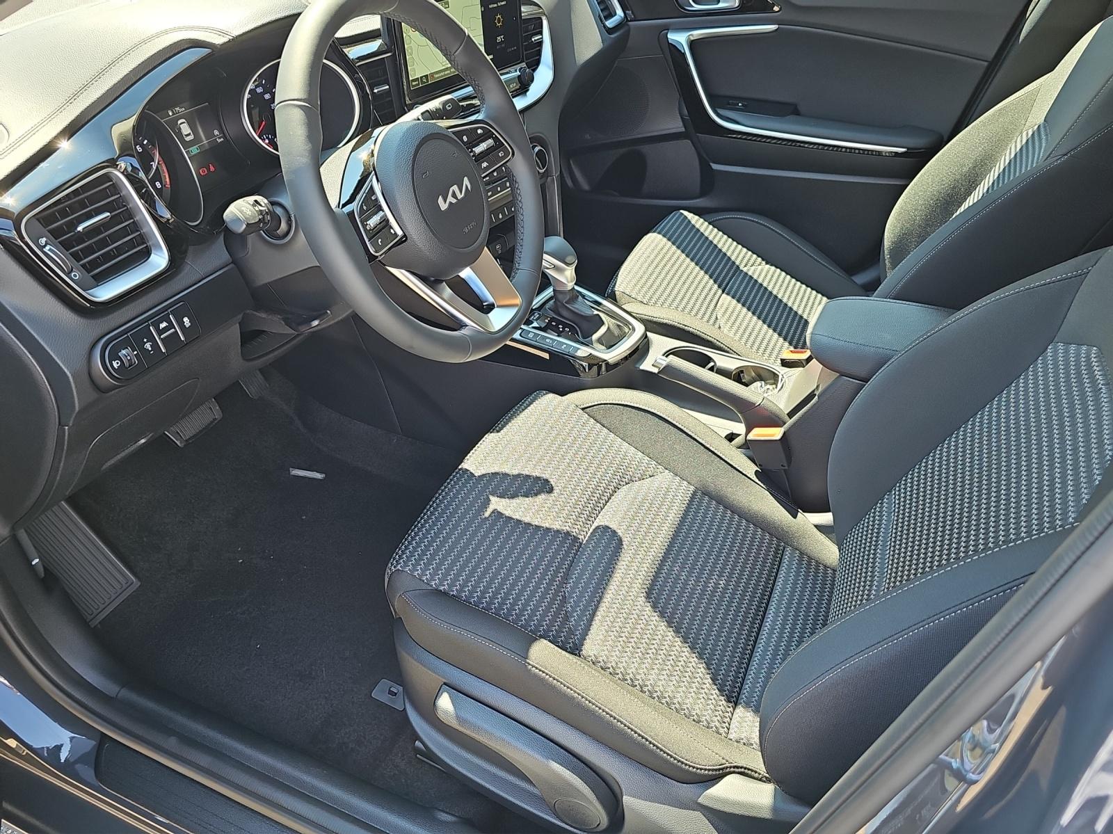 KIA Ceed 1.5 T-GDi MHEV Power-image-7