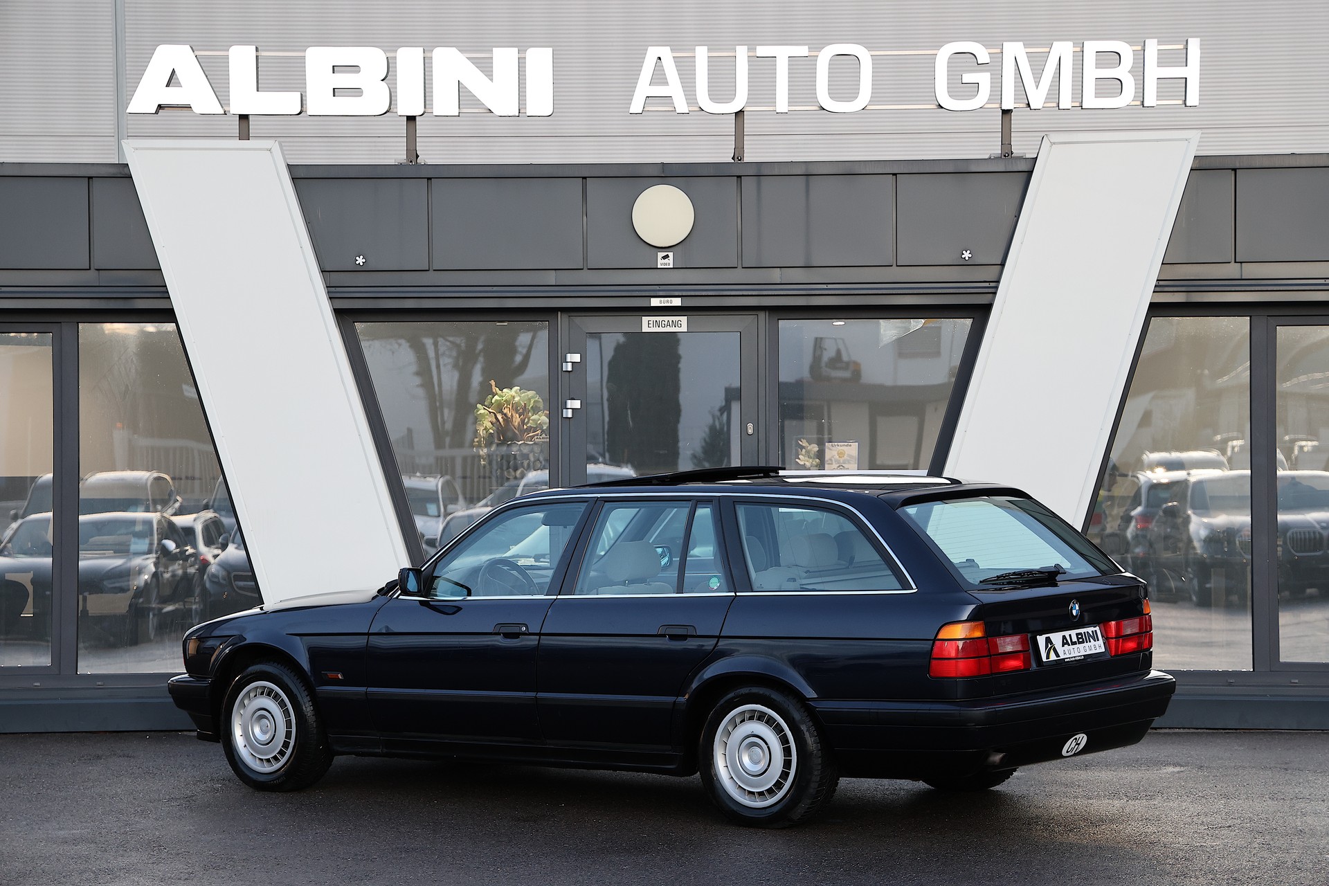 BMW 518i Touring **Nur 60'500km** **frisch ab MFK**-showroom-element-3