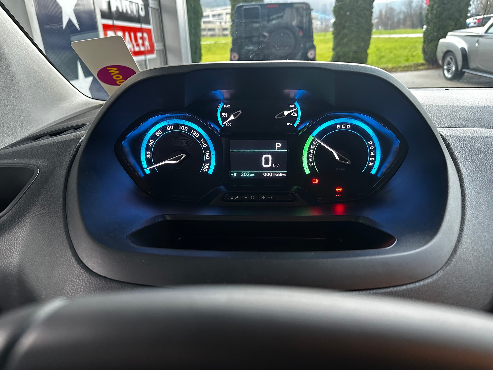 PEUGEOT e-Partner Long 50kWh Premium-image-11