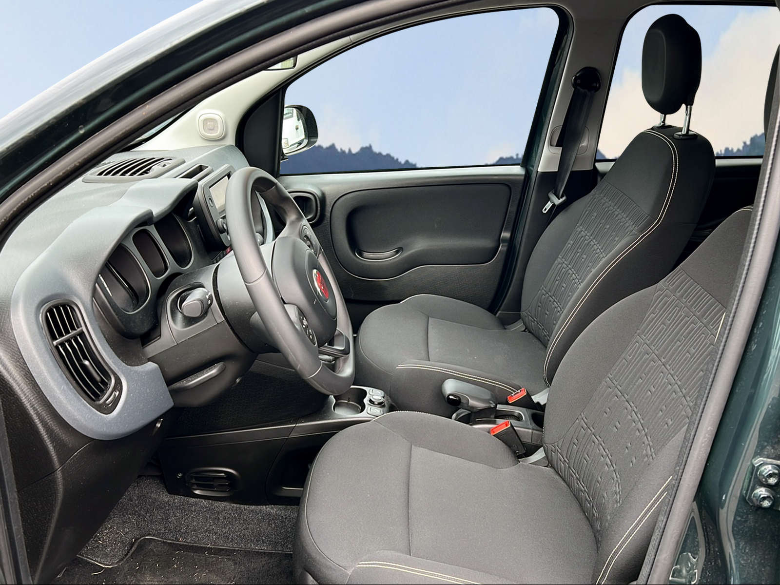 FIAT Panda 1.0 MHEV Cross-image-4