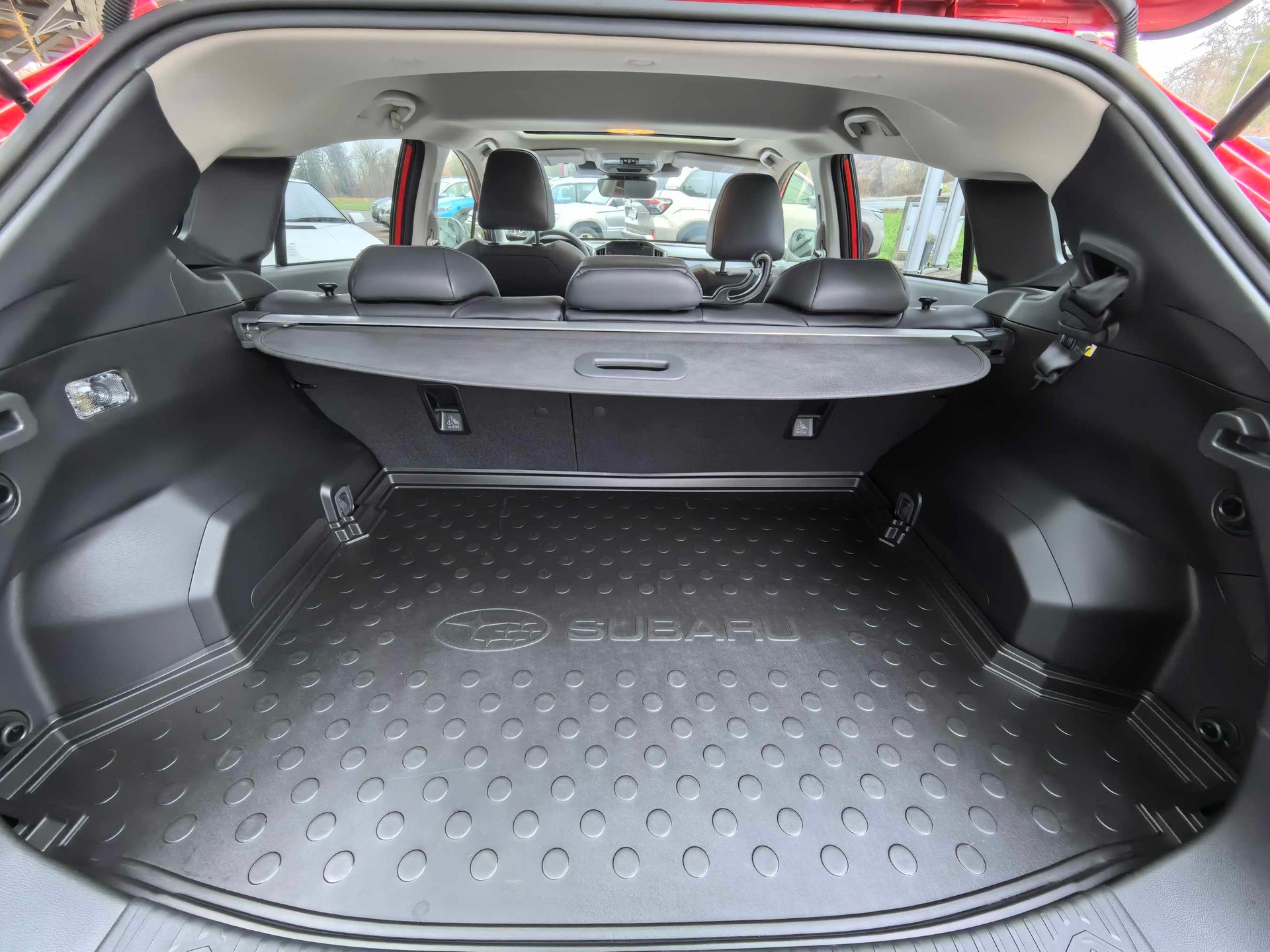 SUBARU Impreza 2.0 e-Boxer Luxury AWD Lineartronic-image-9