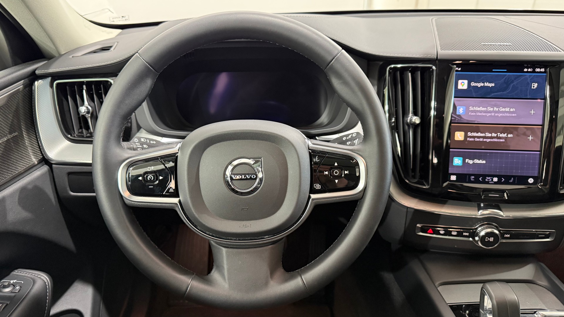 VOLVO XC60 2.0 T6 TE Ultimate Dark e-image-12