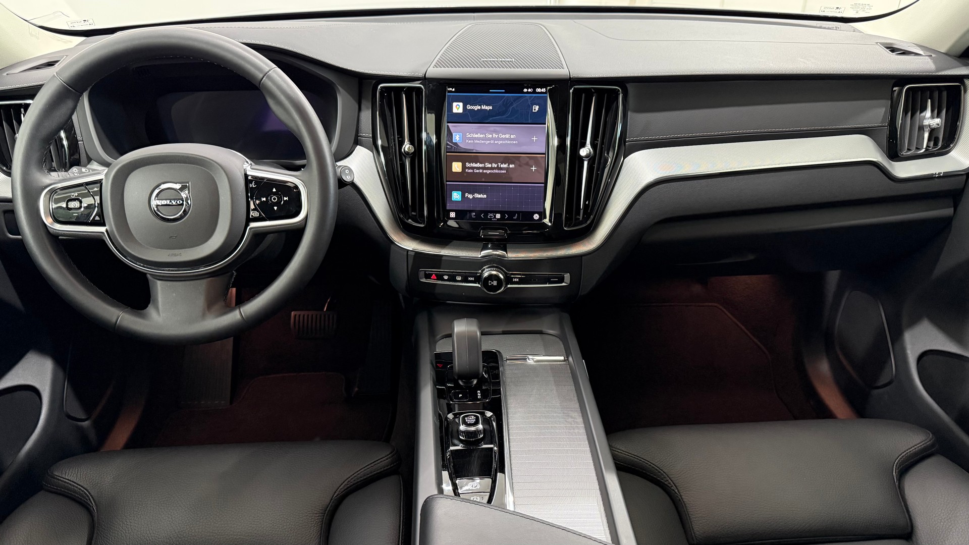 VOLVO XC60 2.0 T6 TE Ultimate Dark e-image-4