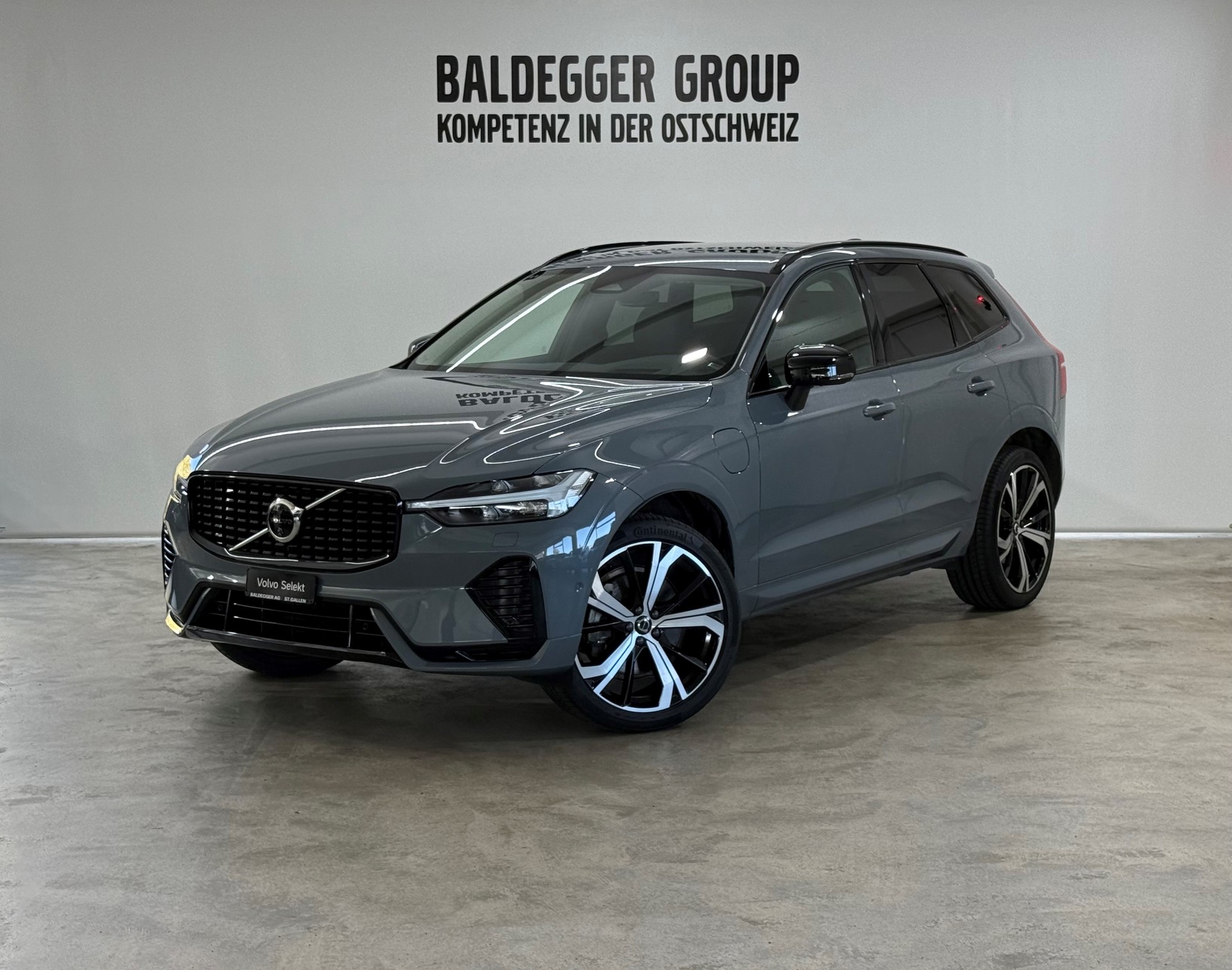 VOLVO XC60 2.0 T6 TE Ultimate Dark e-image-0