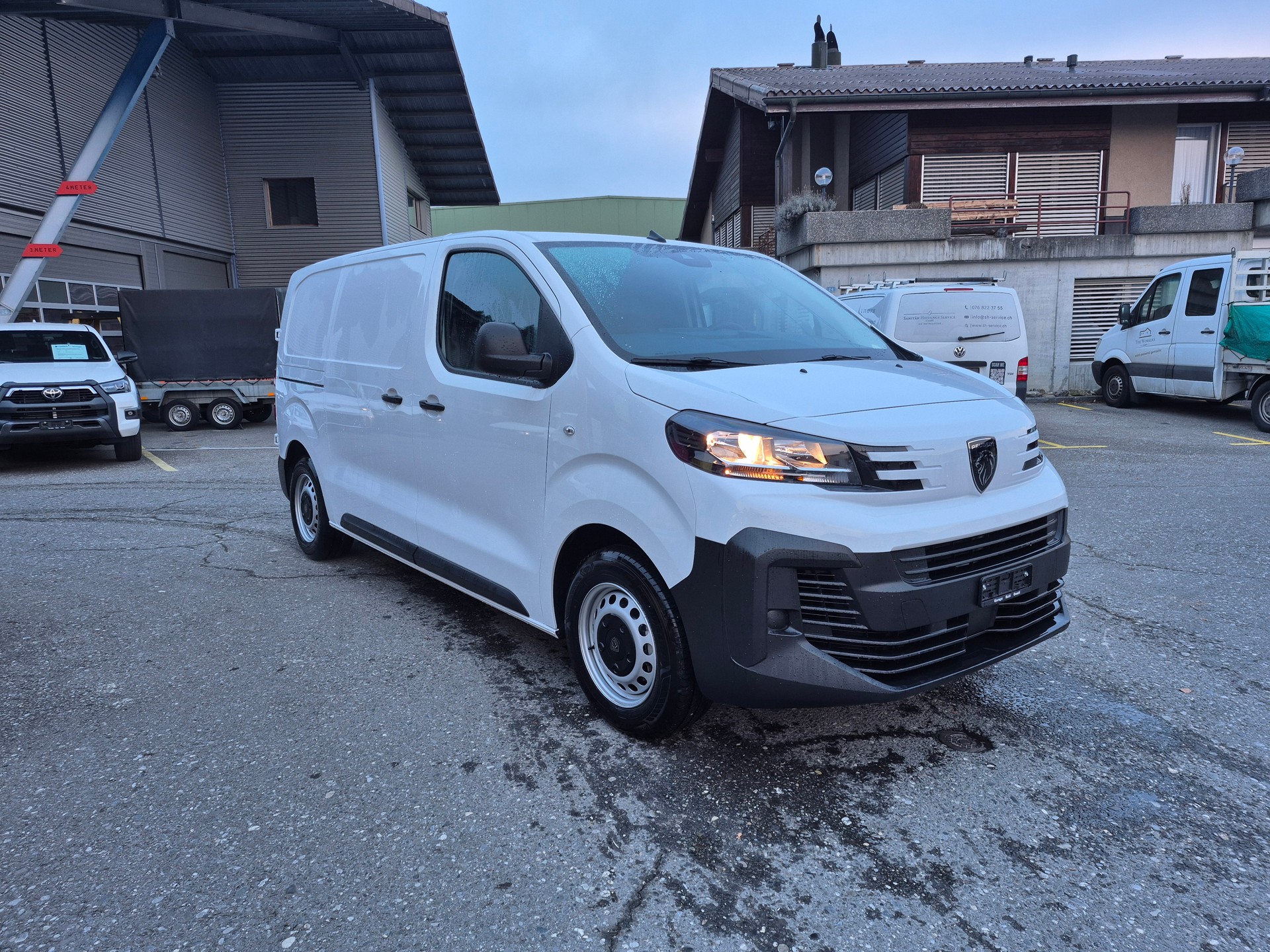 PEUGEOT Expert 1.5 BlueHDi 120 Standard Kasten-showroom-element-2