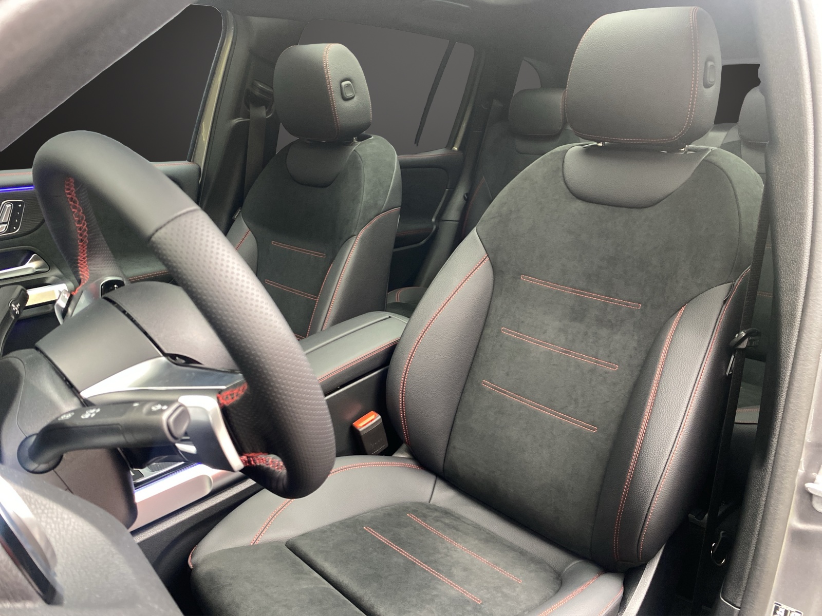 MERCEDES-BENZ GLB 220 d 4M 8G-Tronic-image-8