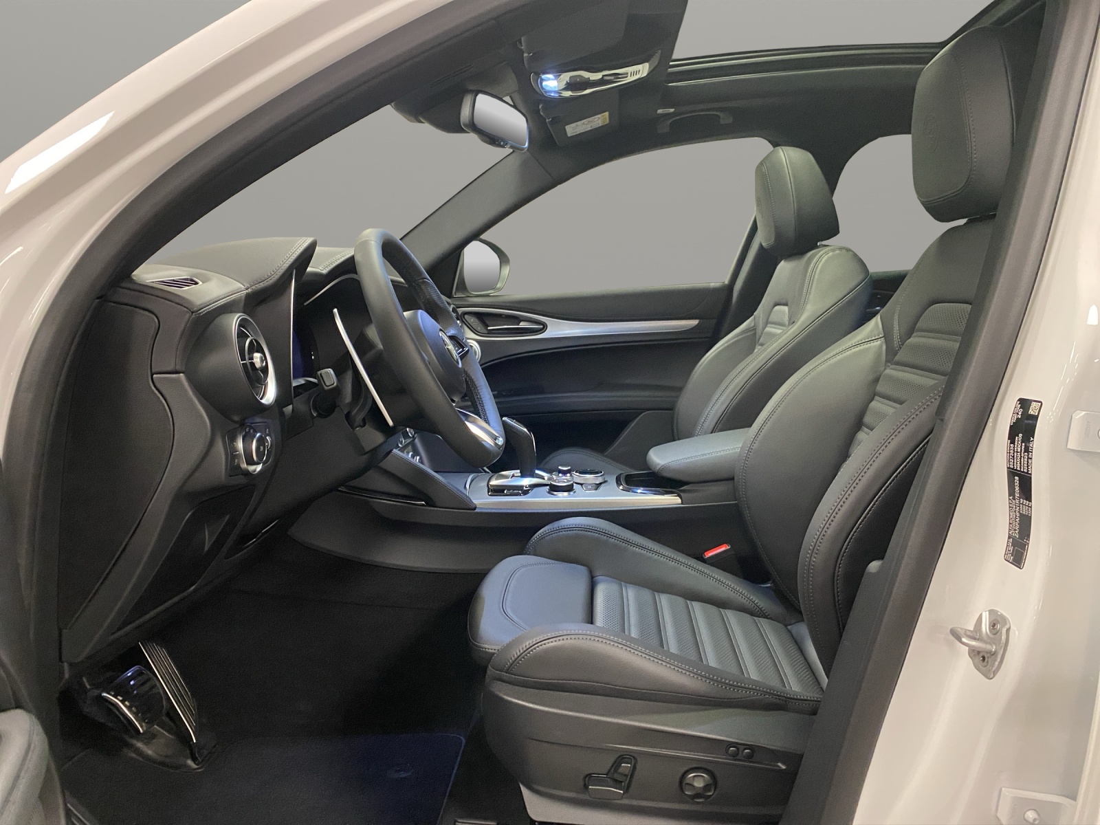 ALFA ROMEO STELVIO 2.0 Q4 280 Veloce P-image-8