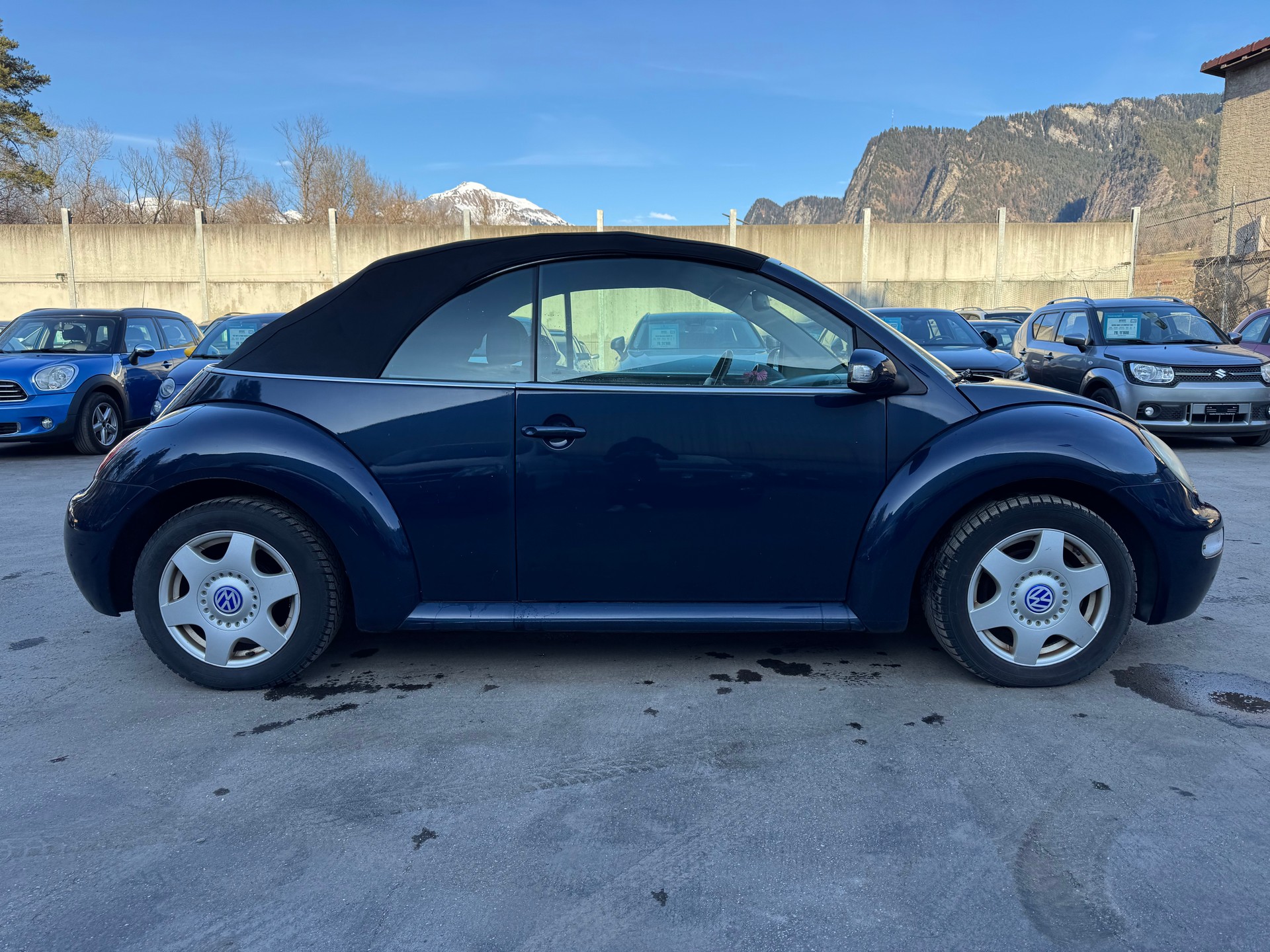 VW Beetle Cabrio 1.6-image-2