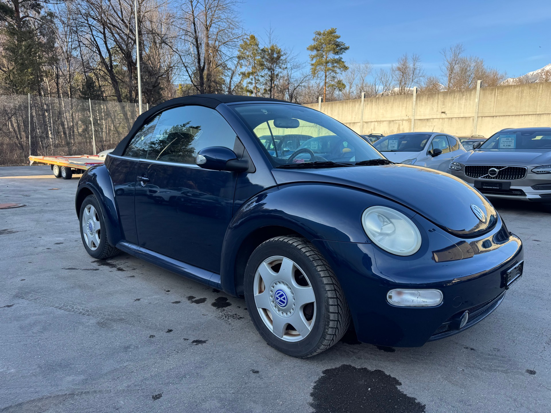 VW Beetle Cabrio 1.6-image-1