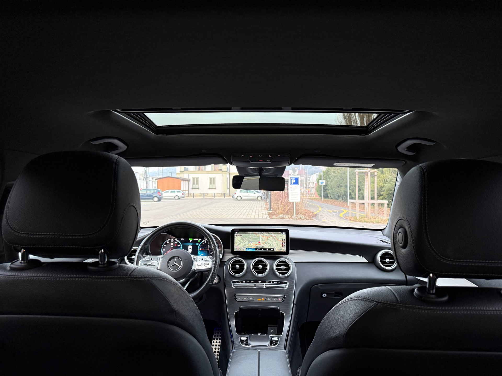 MERCEDES-BENZ GLC Coupé 300 e AMG Line 9G-Tronic-image-5