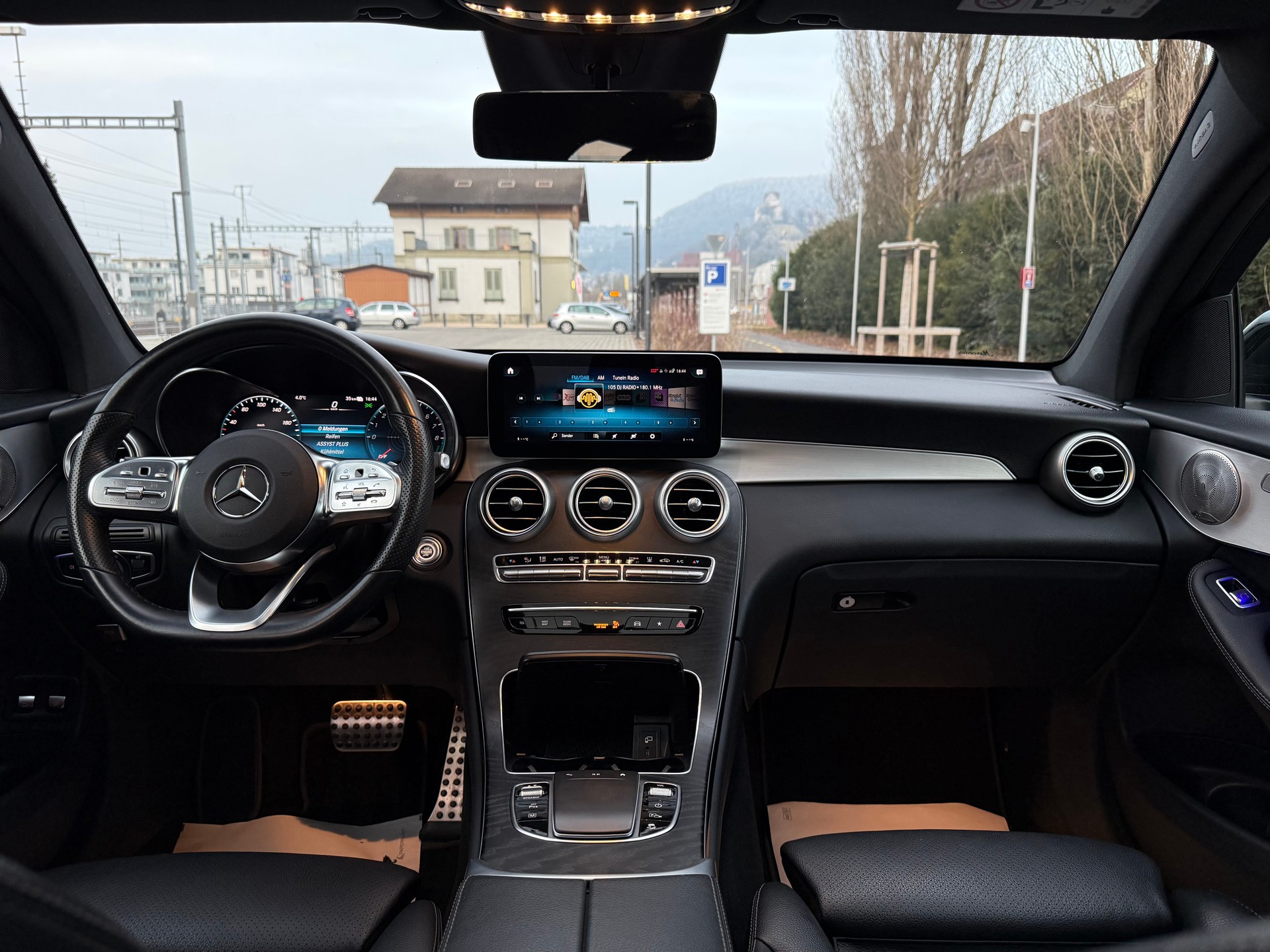 MERCEDES-BENZ GLC Coupé 300 e AMG Line 9G-Tronic-image-6