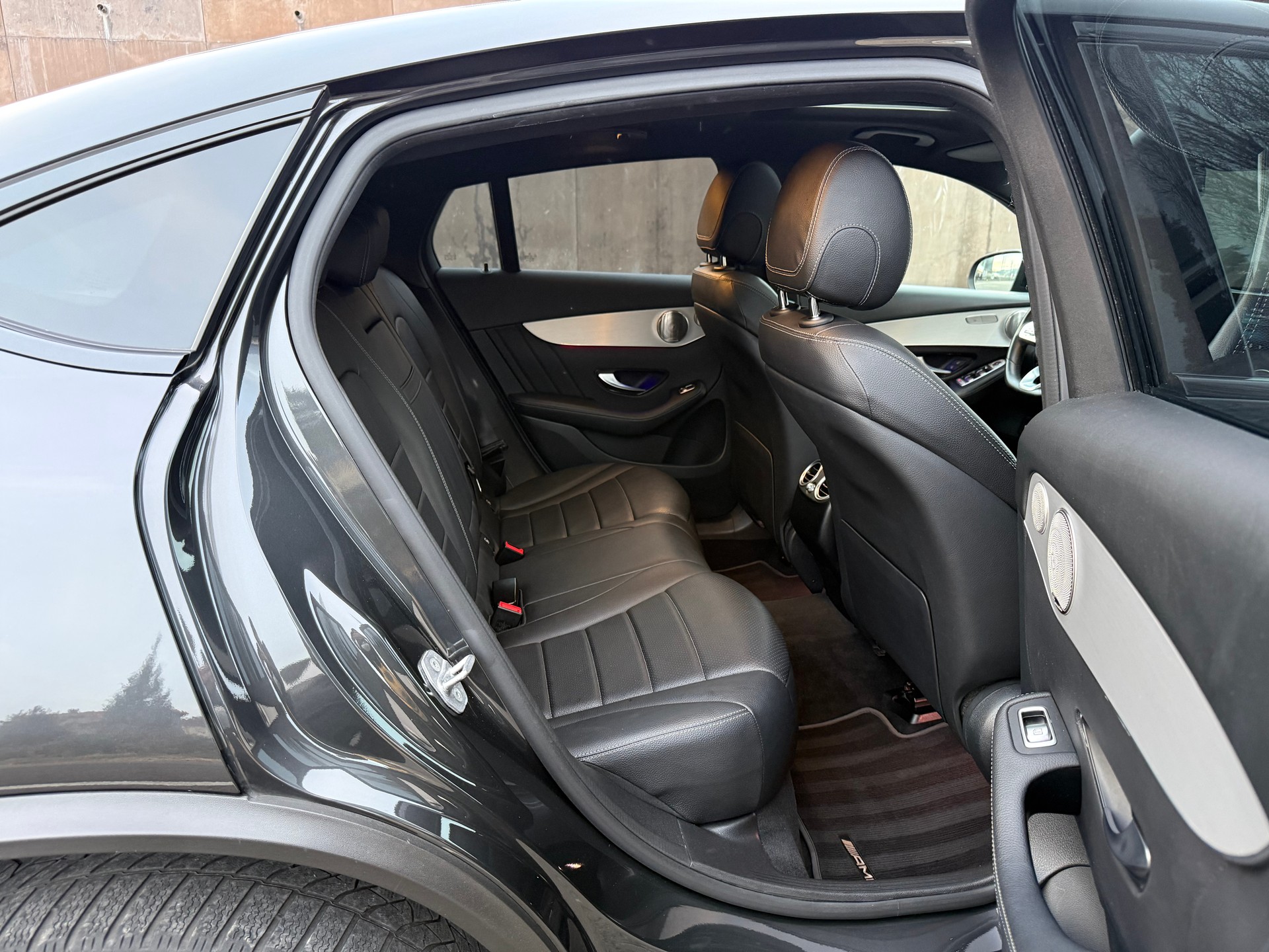 MERCEDES-BENZ GLC Coupé 300 e AMG Line 9G-Tronic-image-13