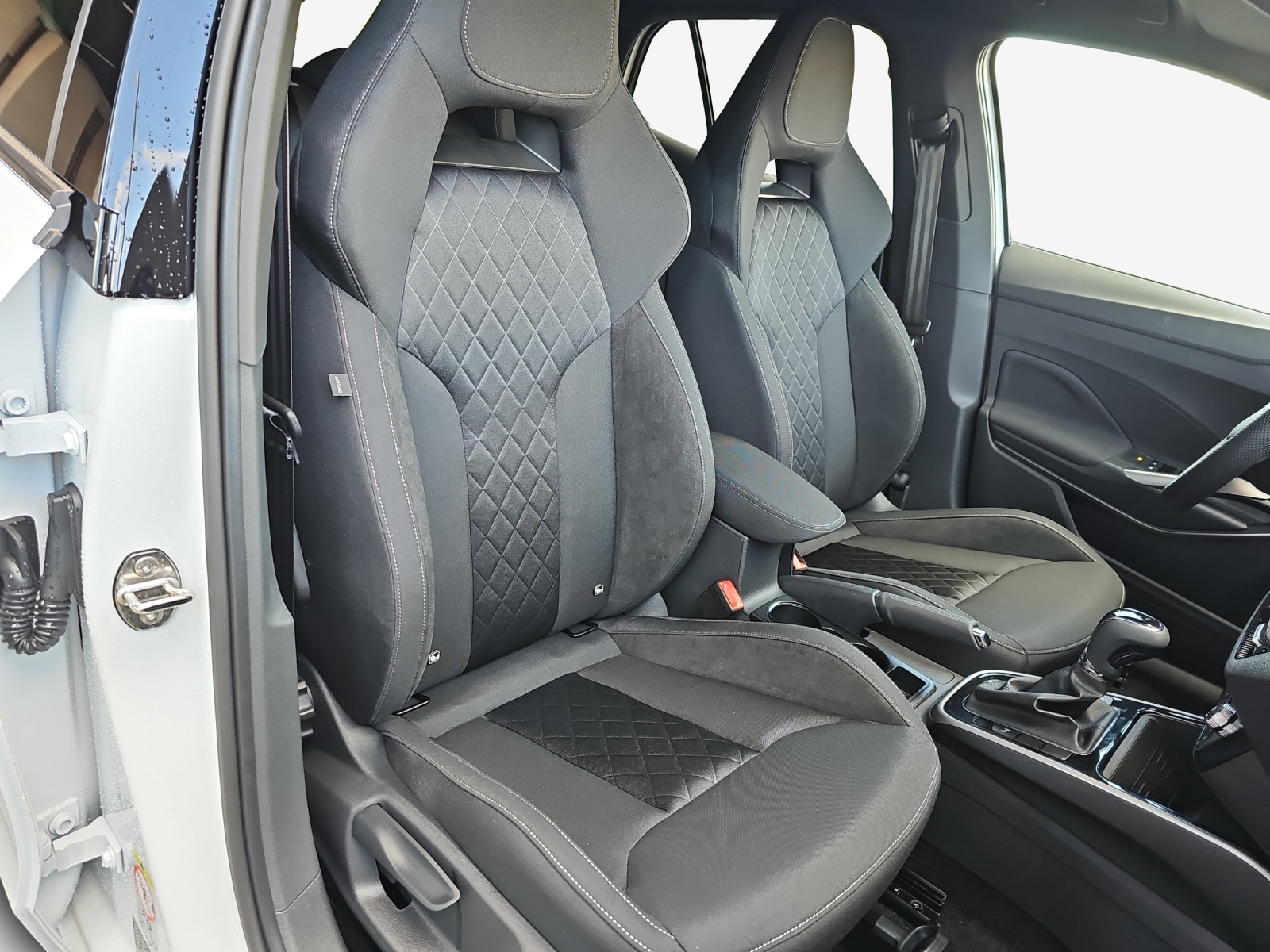 SKODA Fabia 1.5 TSI Dynamic DSG-image-14