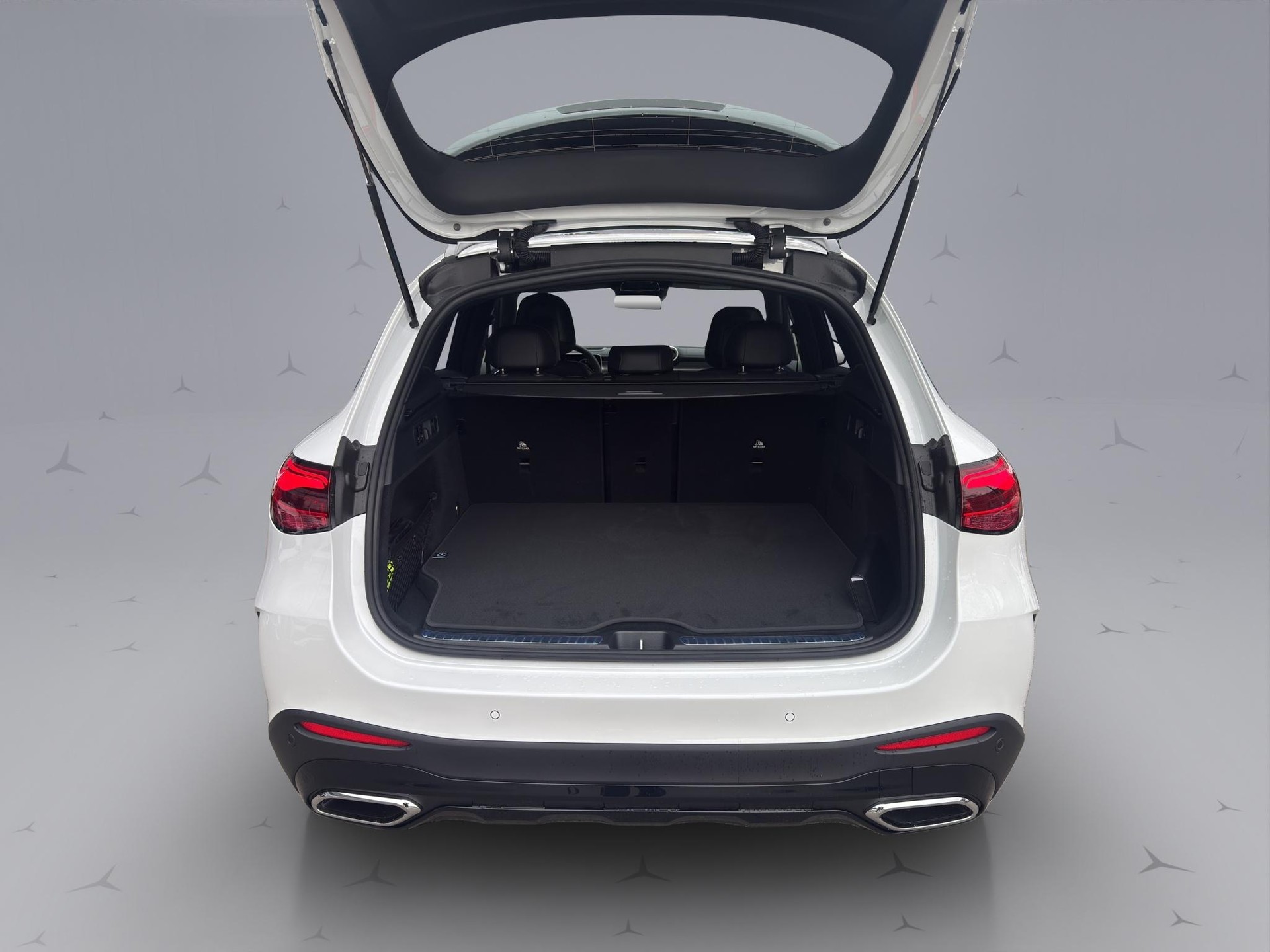 MERCEDES-BENZ GLC 300 e AMG Line 4matic-image-18