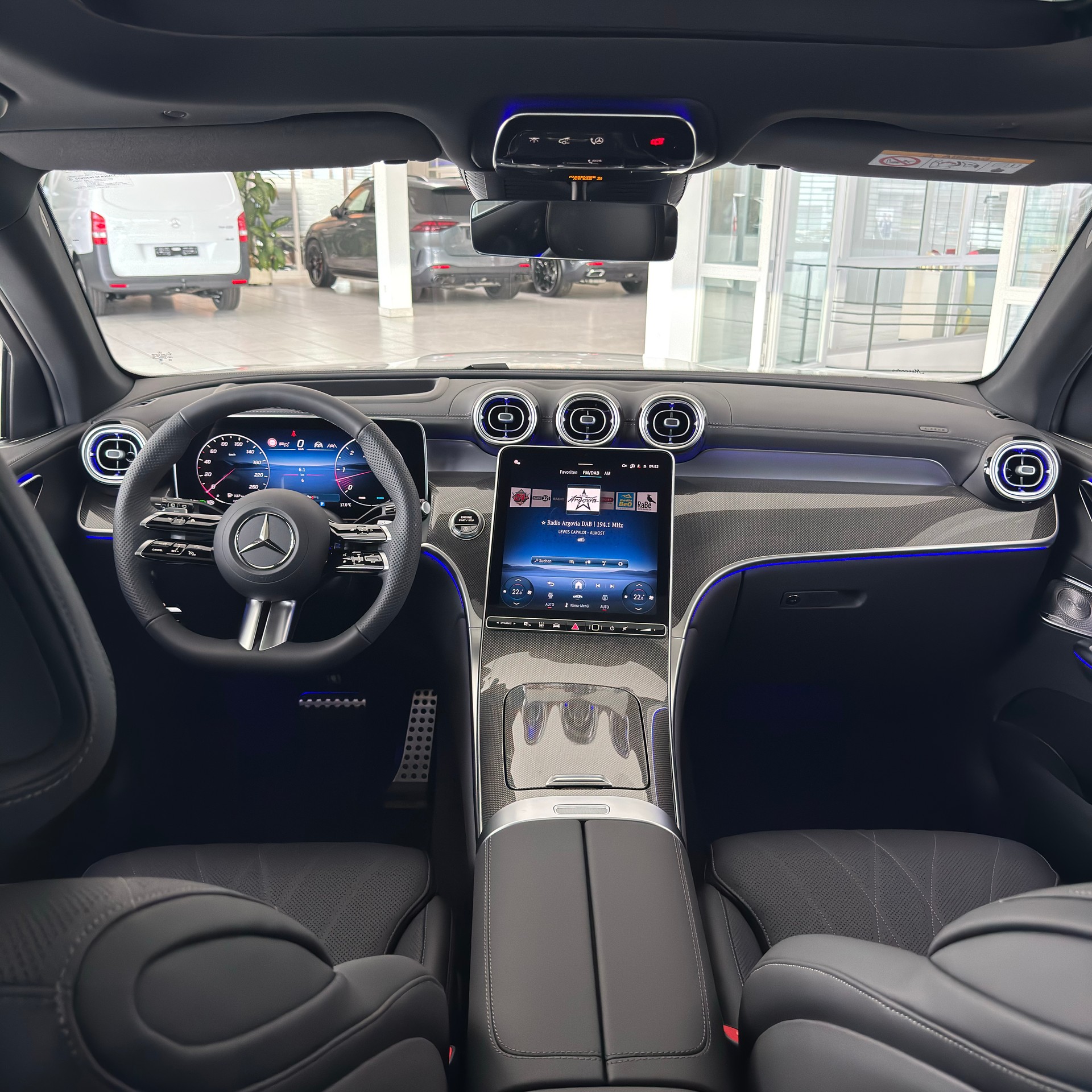 MERCEDES-BENZ GLC 450d 4Matic-image-10