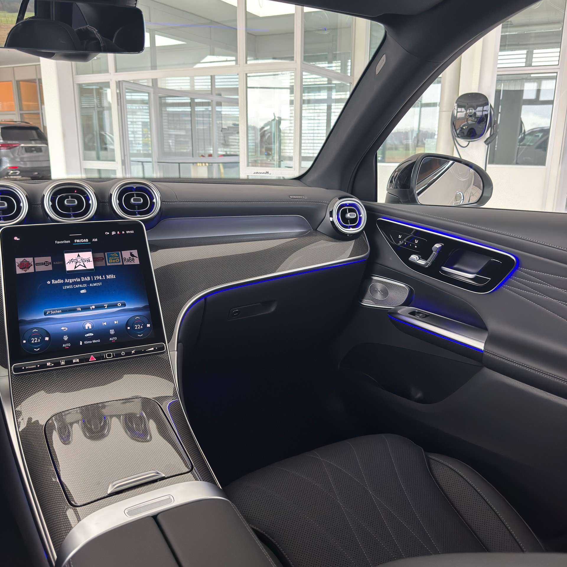 MERCEDES-BENZ GLC 450d 4Matic-image-12