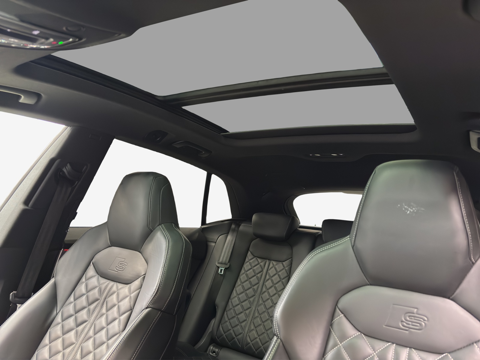 AUDI SQ8 TFSI quattro tiptronic-image-15