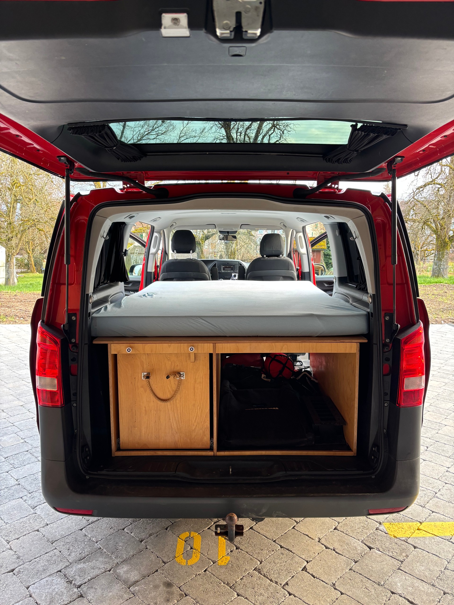 MERCEDES-BENZ Vito 111 BlueTec Tourer Pro L mit Camping ausbau-image-4