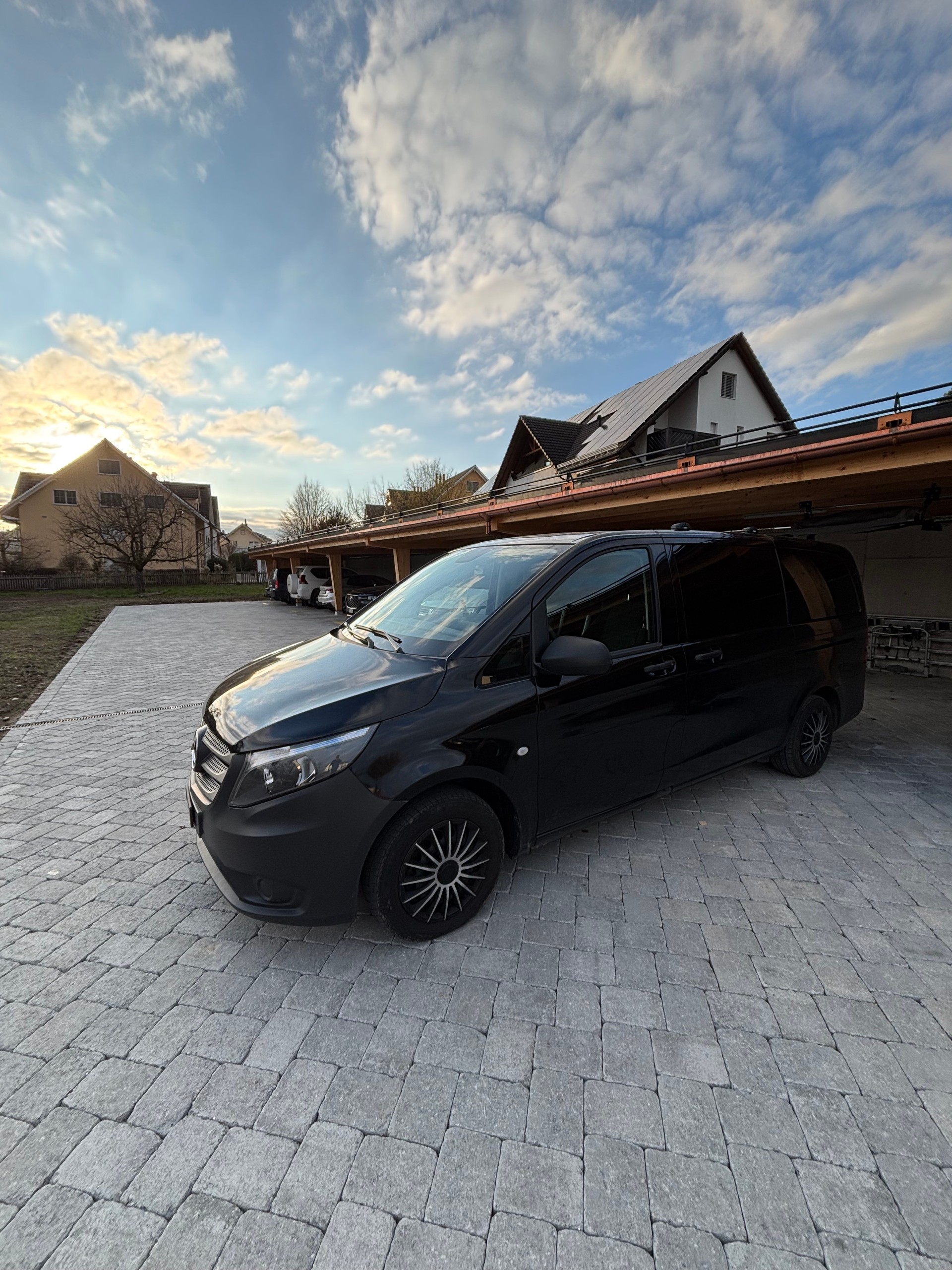 MERCEDES-BENZ Vito 111 BlueTec Tourer Pro L mit Camping ausbau-image-9